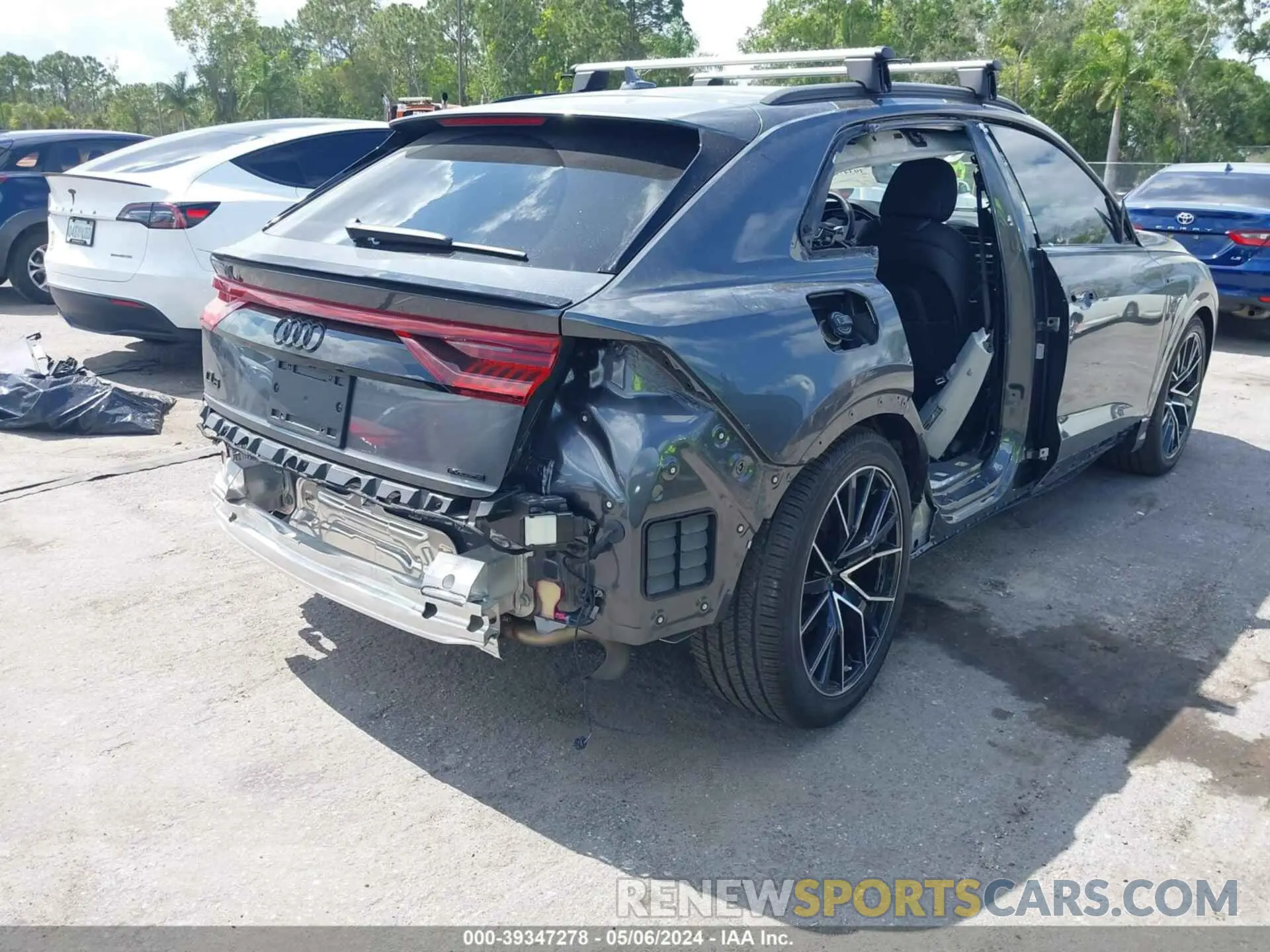 4 Photograph of a damaged car WA1FVBF17PD020444 AUDI Q8 2023