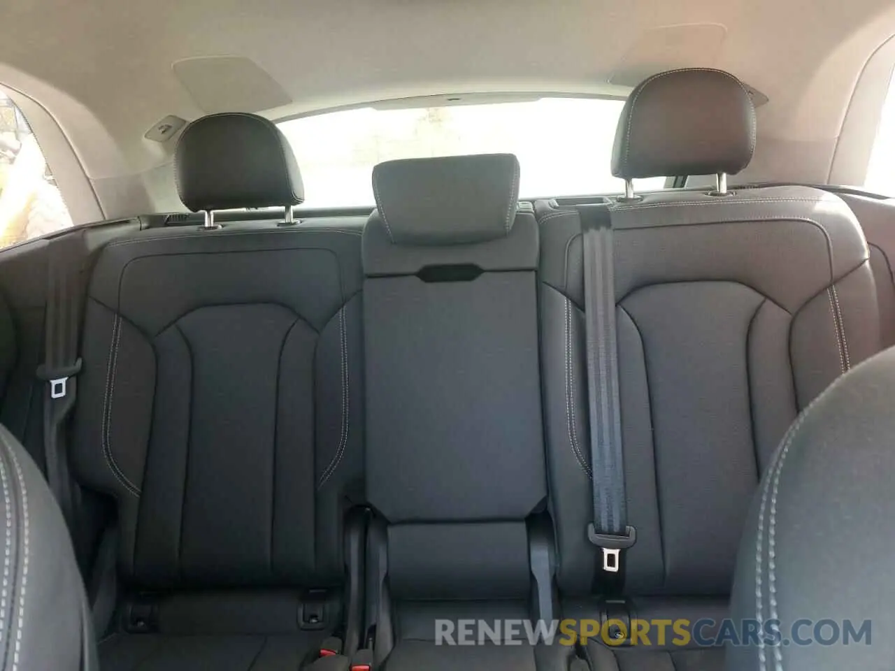 10 Photograph of a damaged car WA1FVBF1XRD004113 AUDI Q8 2024