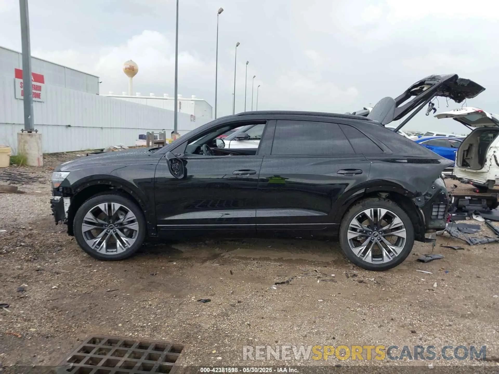 15 Photograph of a damaged car WA1AVBF18SD003784 AUDI Q8 2025