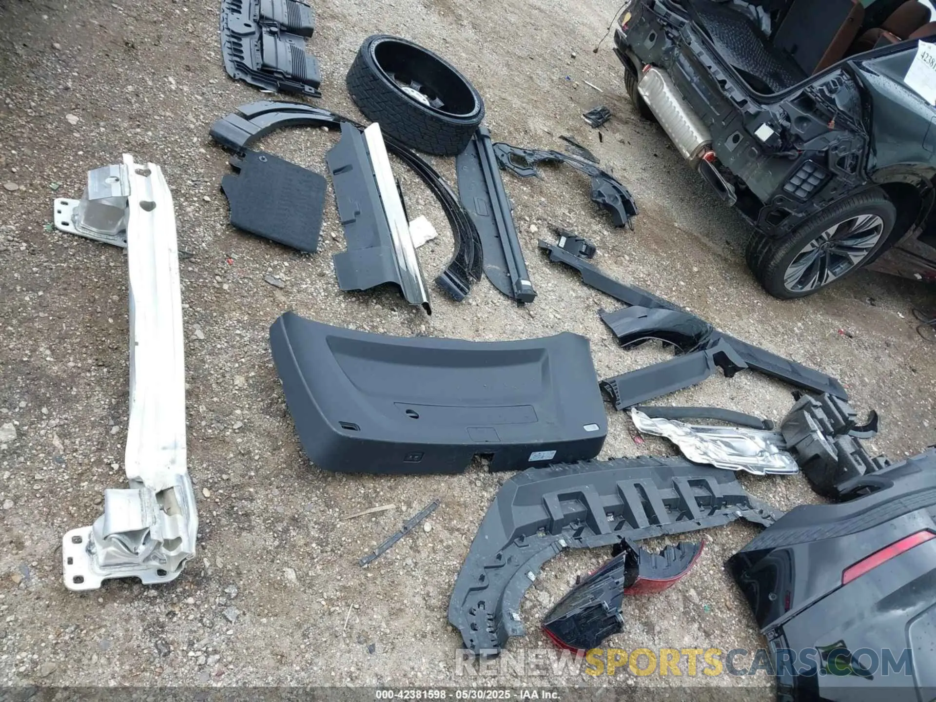 18 Photograph of a damaged car WA1AVBF18SD003784 AUDI Q8 2025