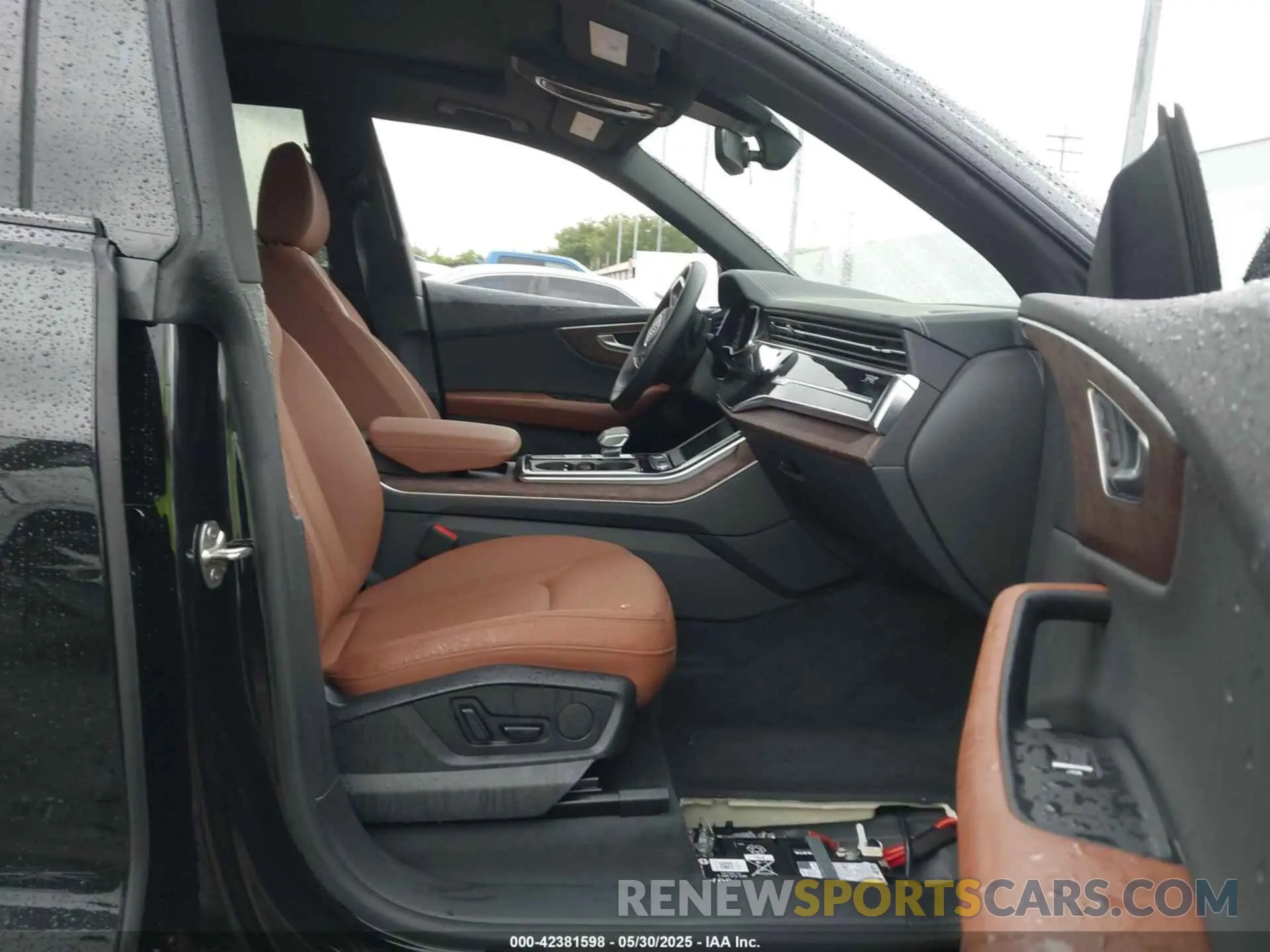 5 Photograph of a damaged car WA1AVBF18SD003784 AUDI Q8 2025