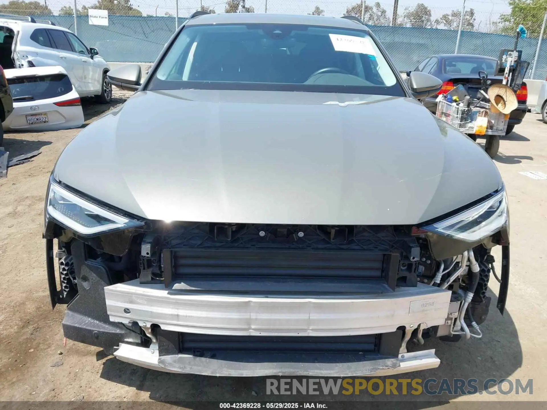 13 Photograph of a damaged car WA14AAGE0RB011467 AUDI Q8 E-TRON 2024