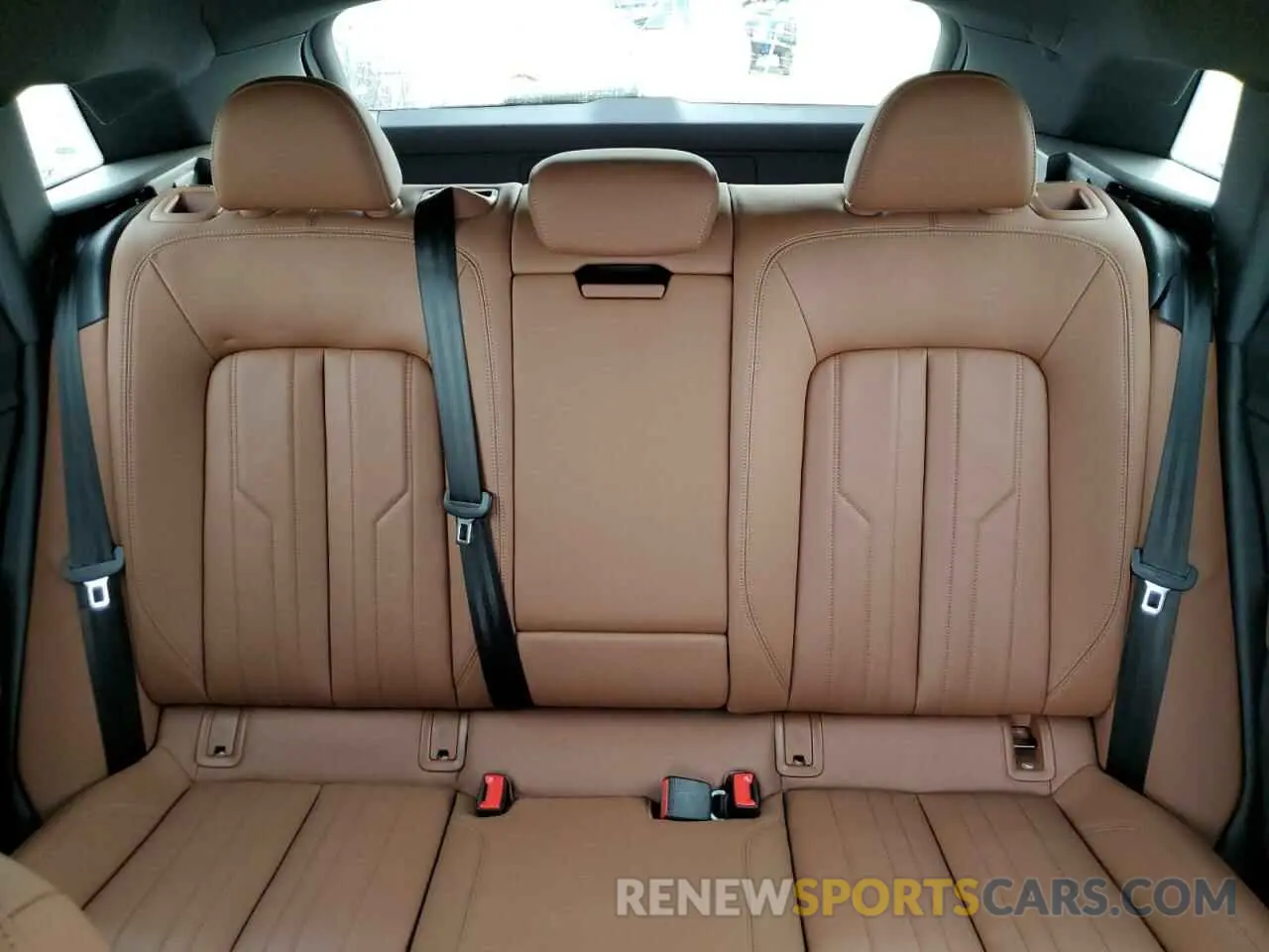 10 Photograph of a damaged car WA14AAGE5RB035795 AUDI Q8 E-TRON 2024