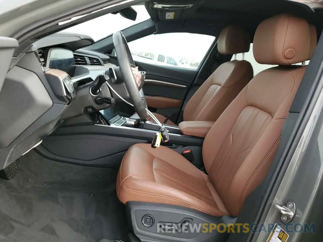 7 Photograph of a damaged car WA14AAGE5RB035795 AUDI Q8 E-TRON 2024