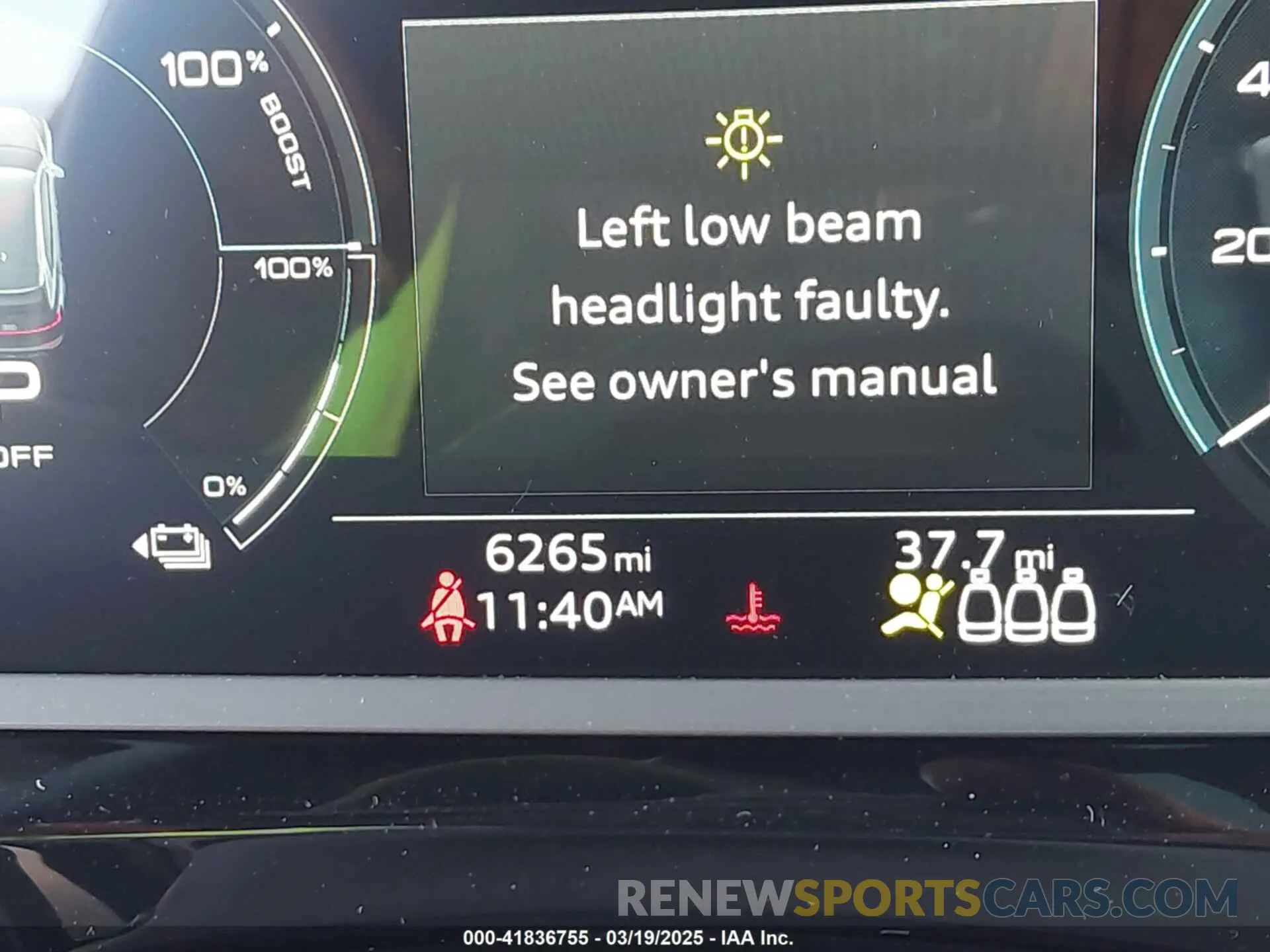 15 Photograph of a damaged car WA14AAGE6RB058129 AUDI Q8 E-TRON 2024
