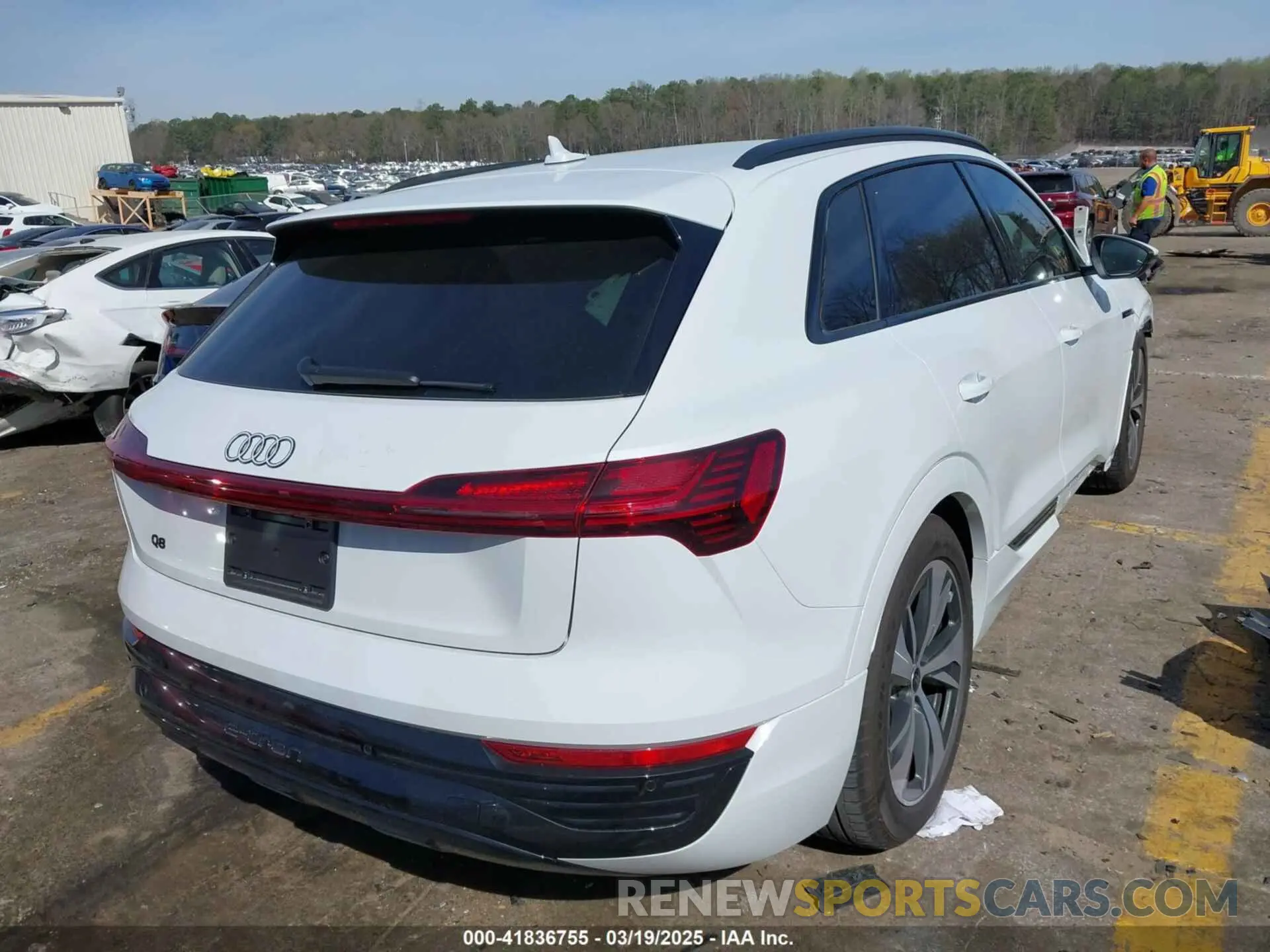 4 Photograph of a damaged car WA14AAGE6RB058129 AUDI Q8 E-TRON 2024