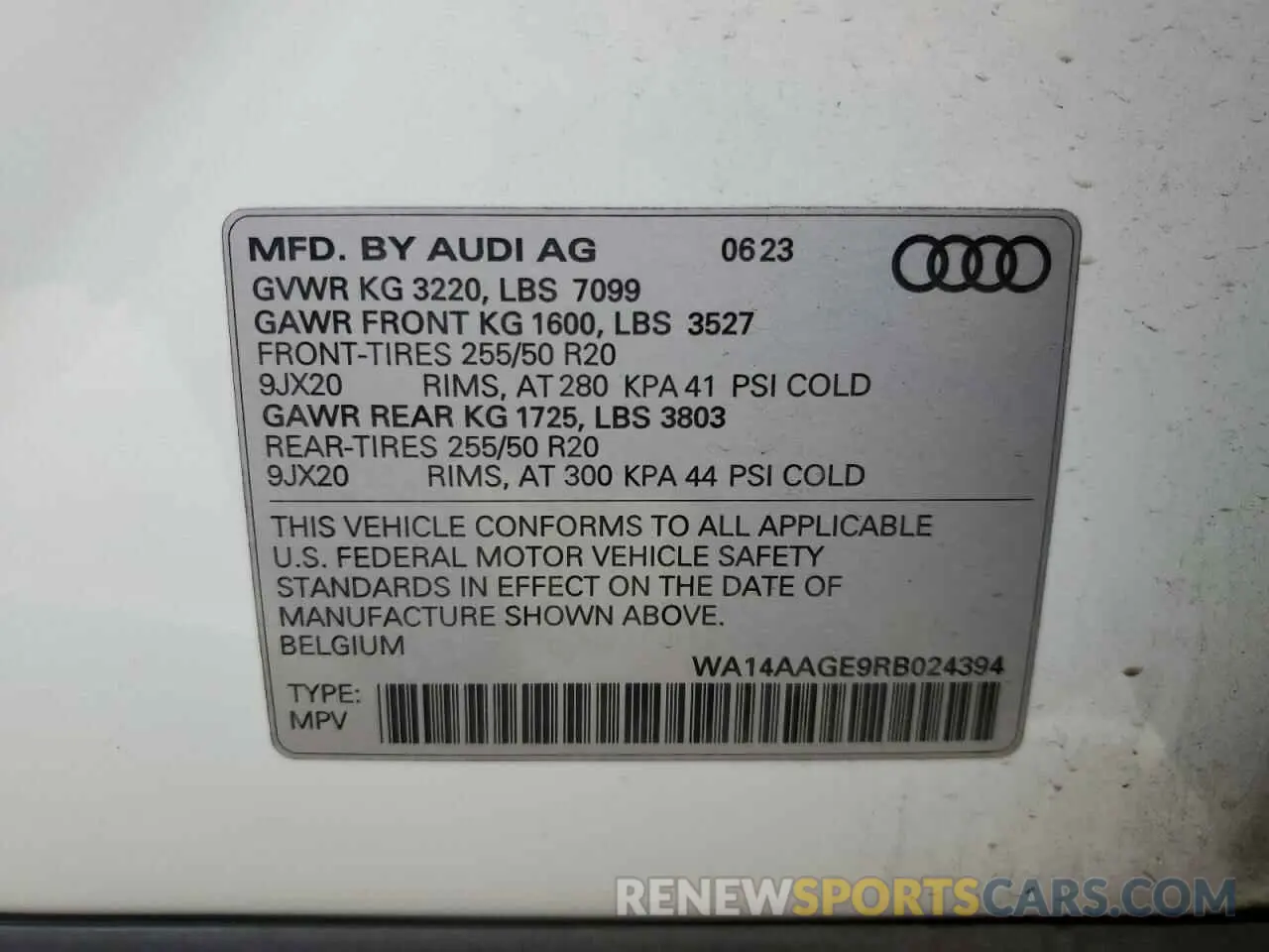 13 Photograph of a damaged car WA14AAGE9RB024394 AUDI Q8 E-TRON 2024