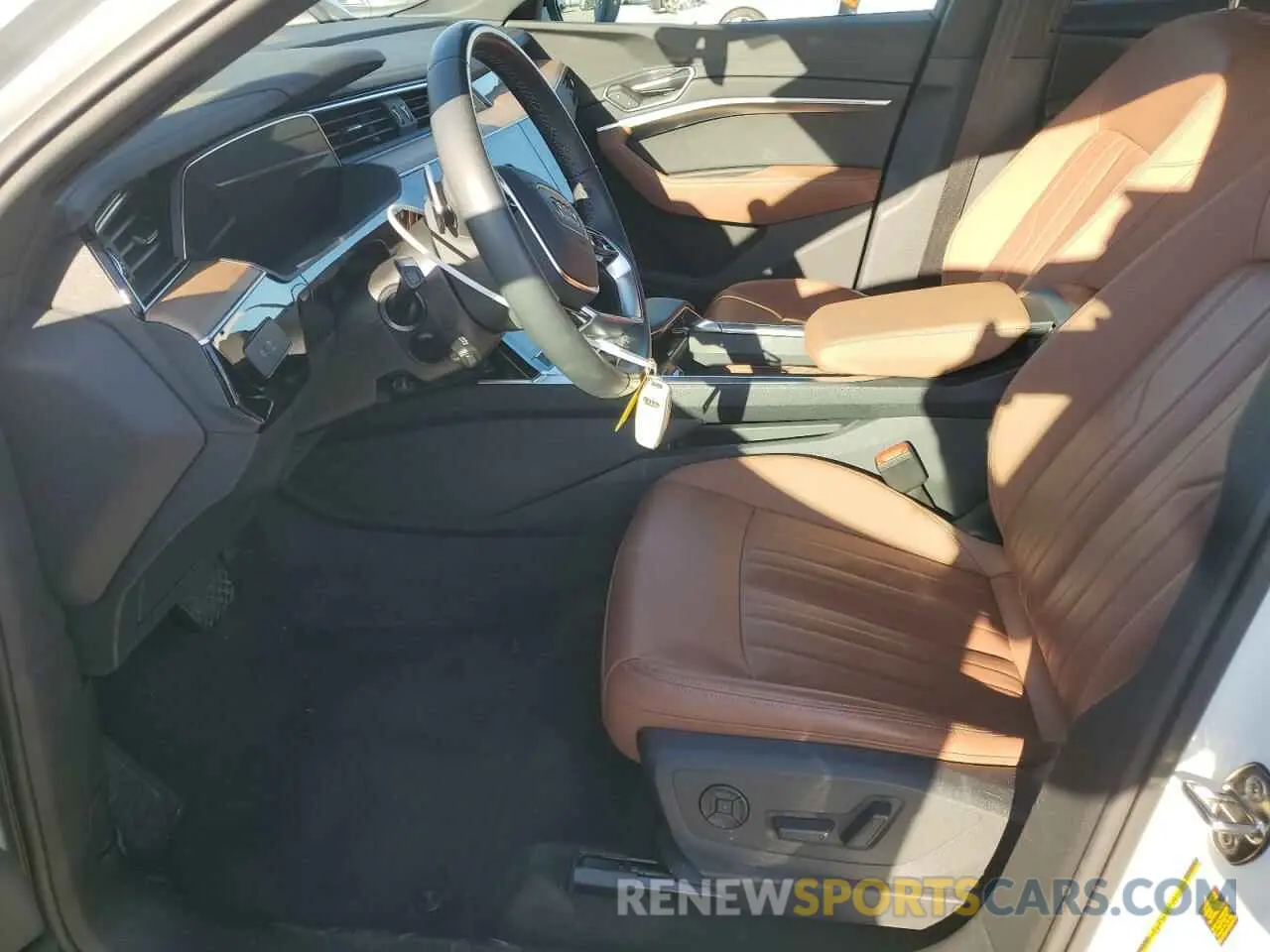 7 Photograph of a damaged car WA14AAGEXRB023271 AUDI Q8 E-TRON 2024