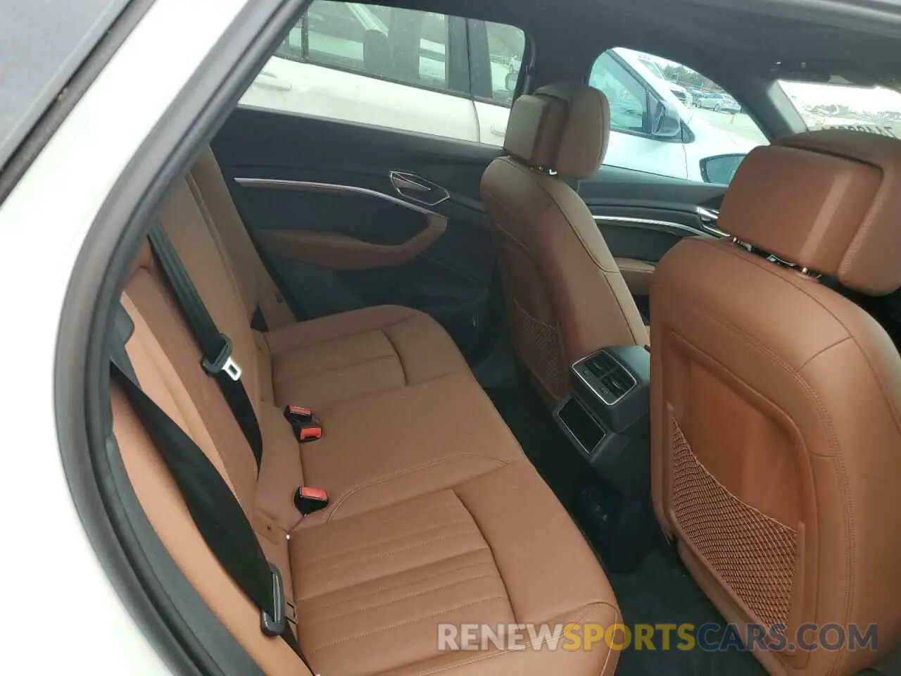 11 Photograph of a damaged car WA14ABGE7RB024447 AUDI Q8 E-TRON 2024