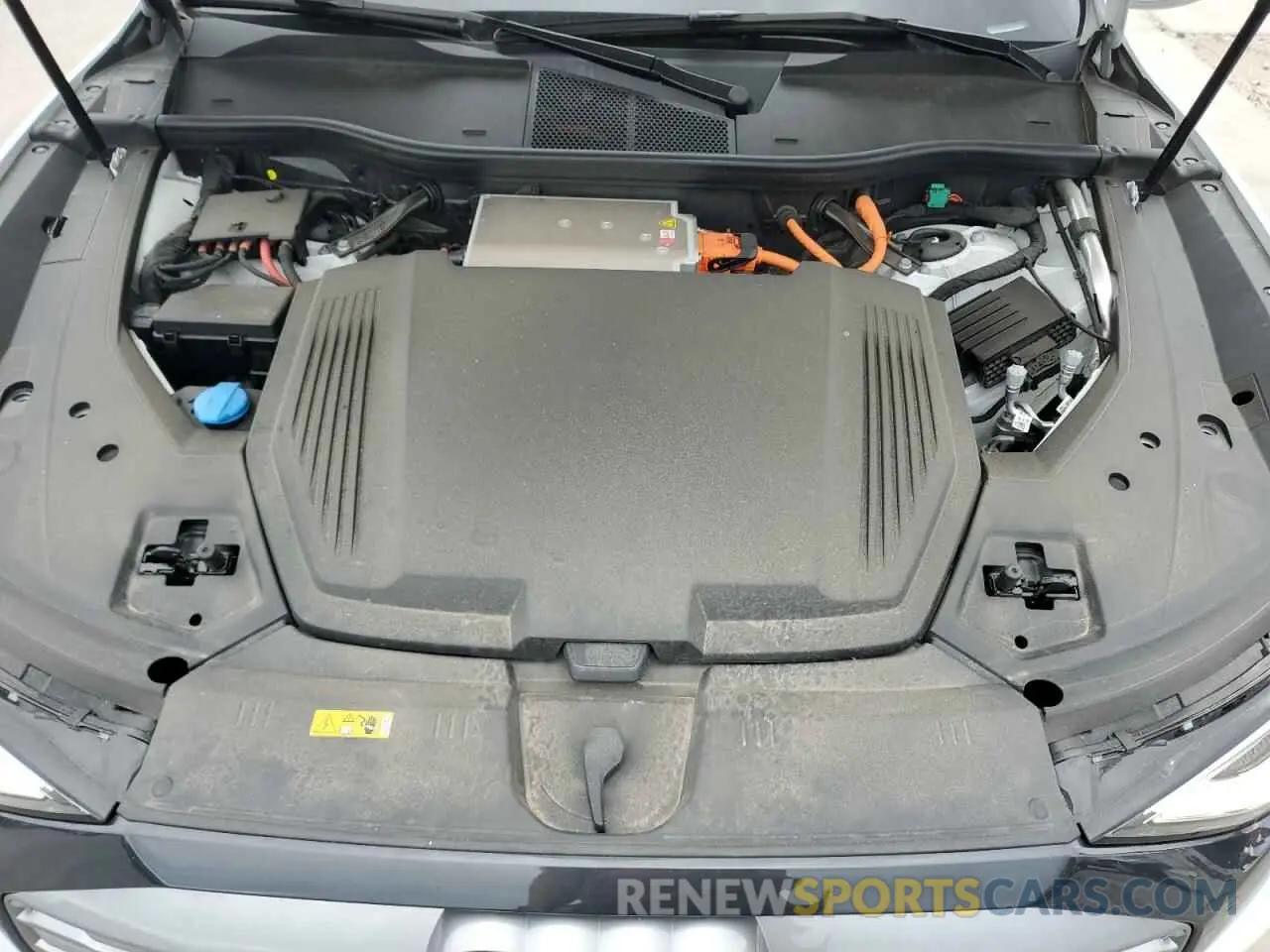 12 Photograph of a damaged car WA15AAGE0RB007827 AUDI Q8 E-TRON 2024