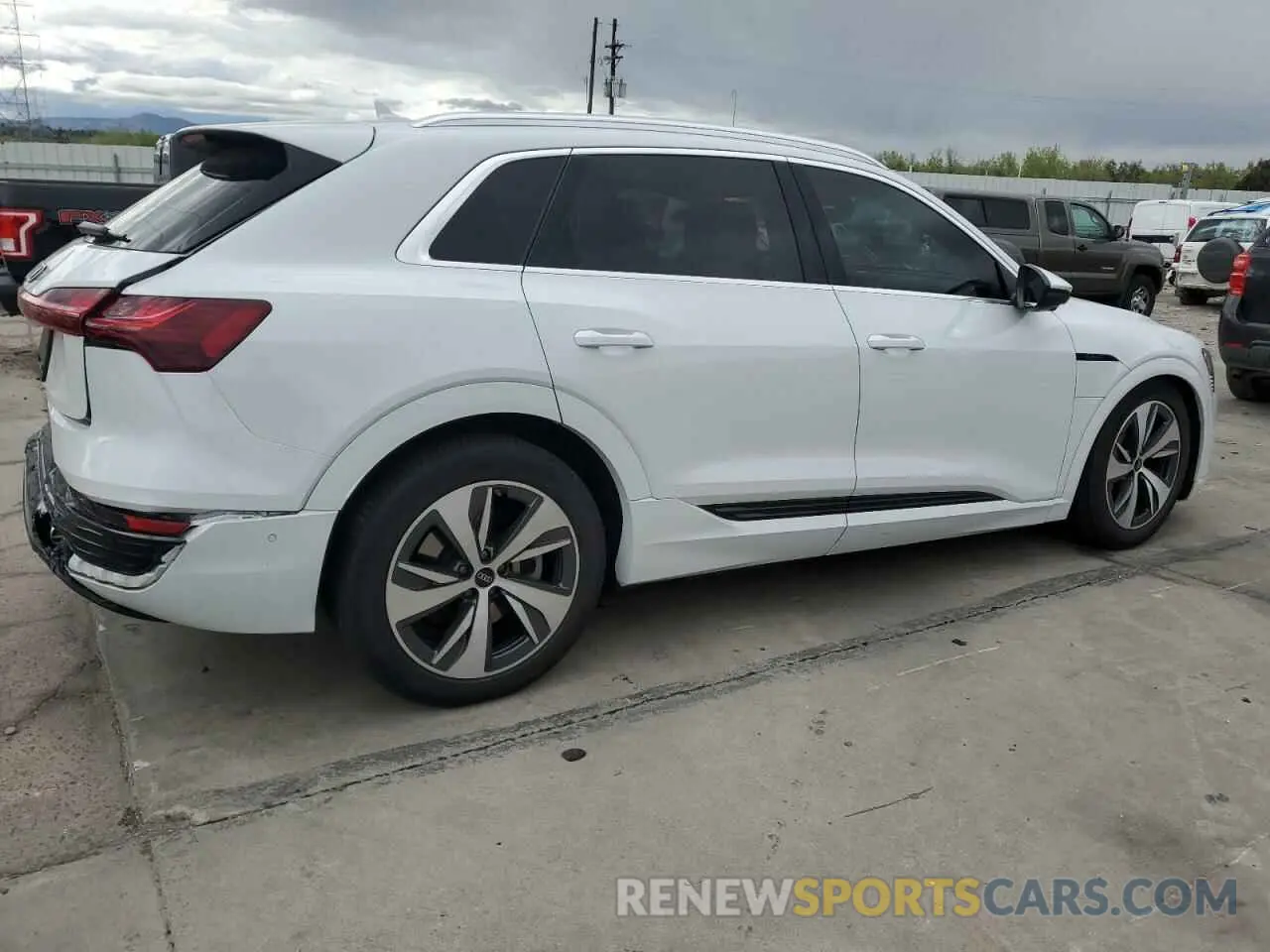 3 Photograph of a damaged car WA15AAGE0RB007827 AUDI Q8 E-TRON 2024