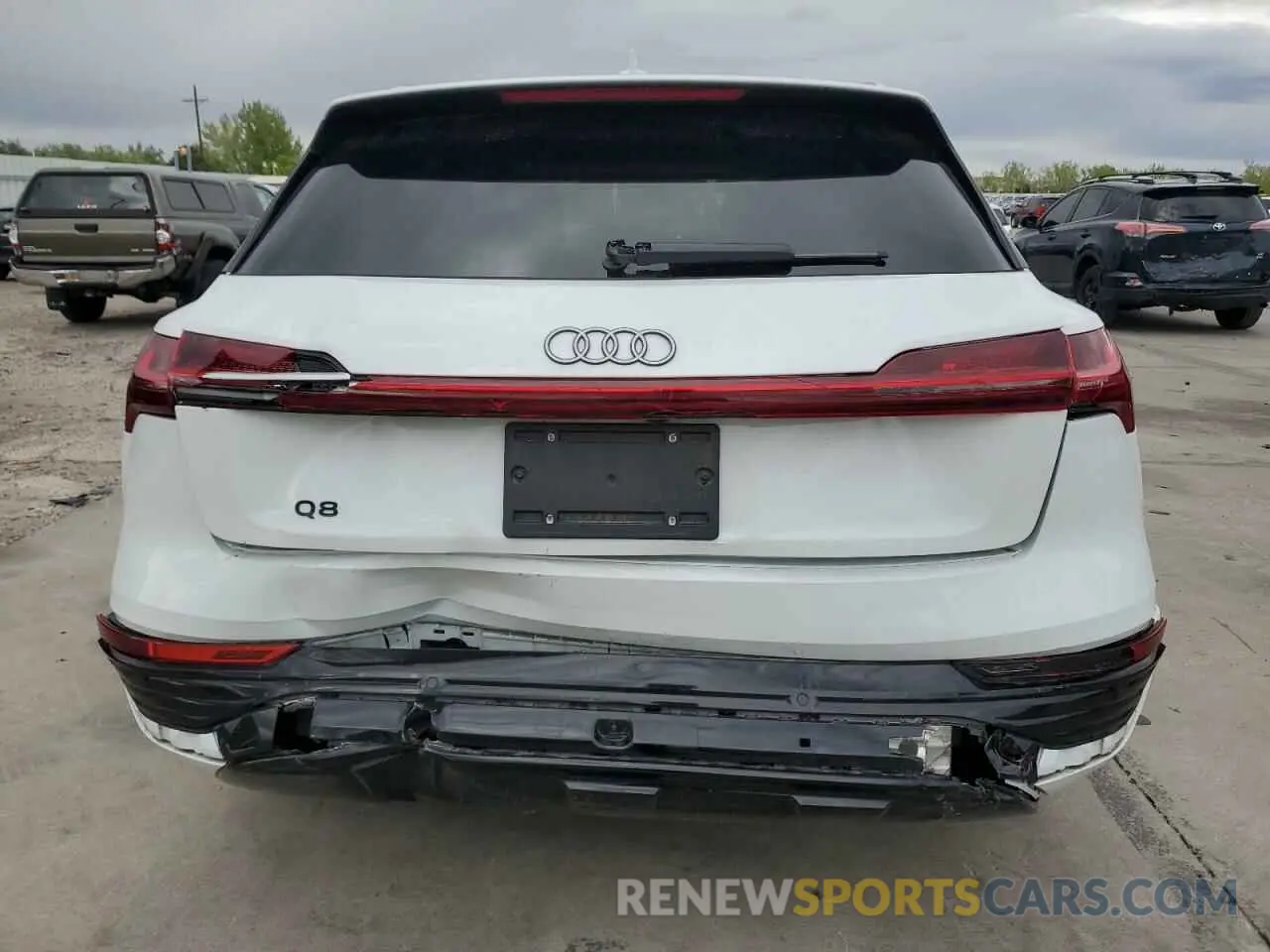 6 Photograph of a damaged car WA15AAGE0RB007827 AUDI Q8 E-TRON 2024