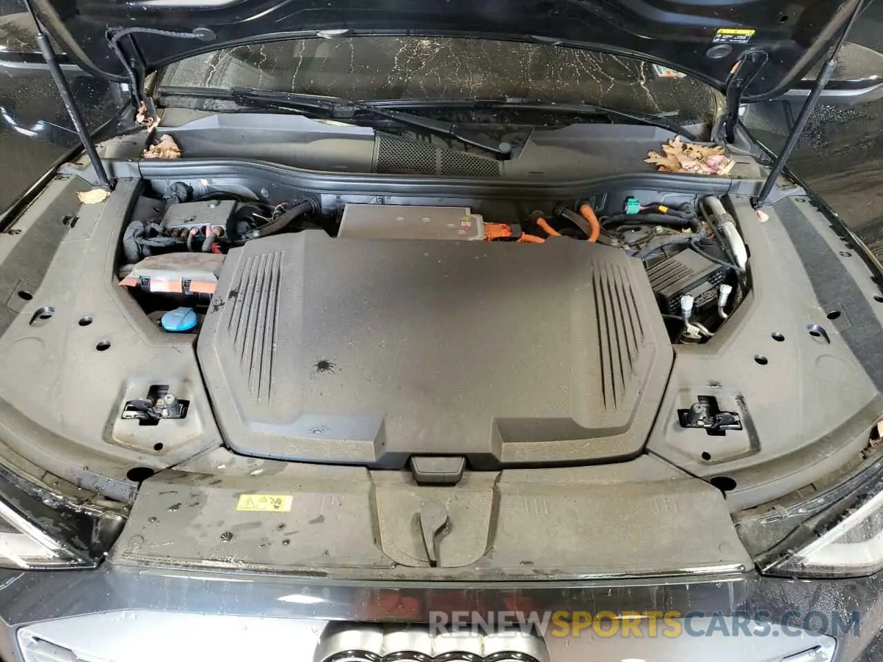 12 Photograph of a damaged car WA15AAGE0RB016575 AUDI Q8 E-TRON 2024