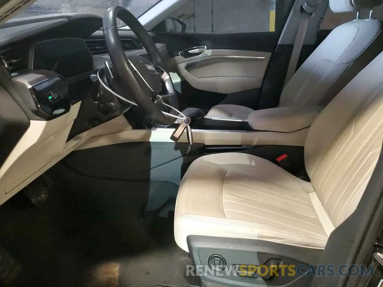 7 Photograph of a damaged car WA15AAGE0RB016575 AUDI Q8 E-TRON 2024