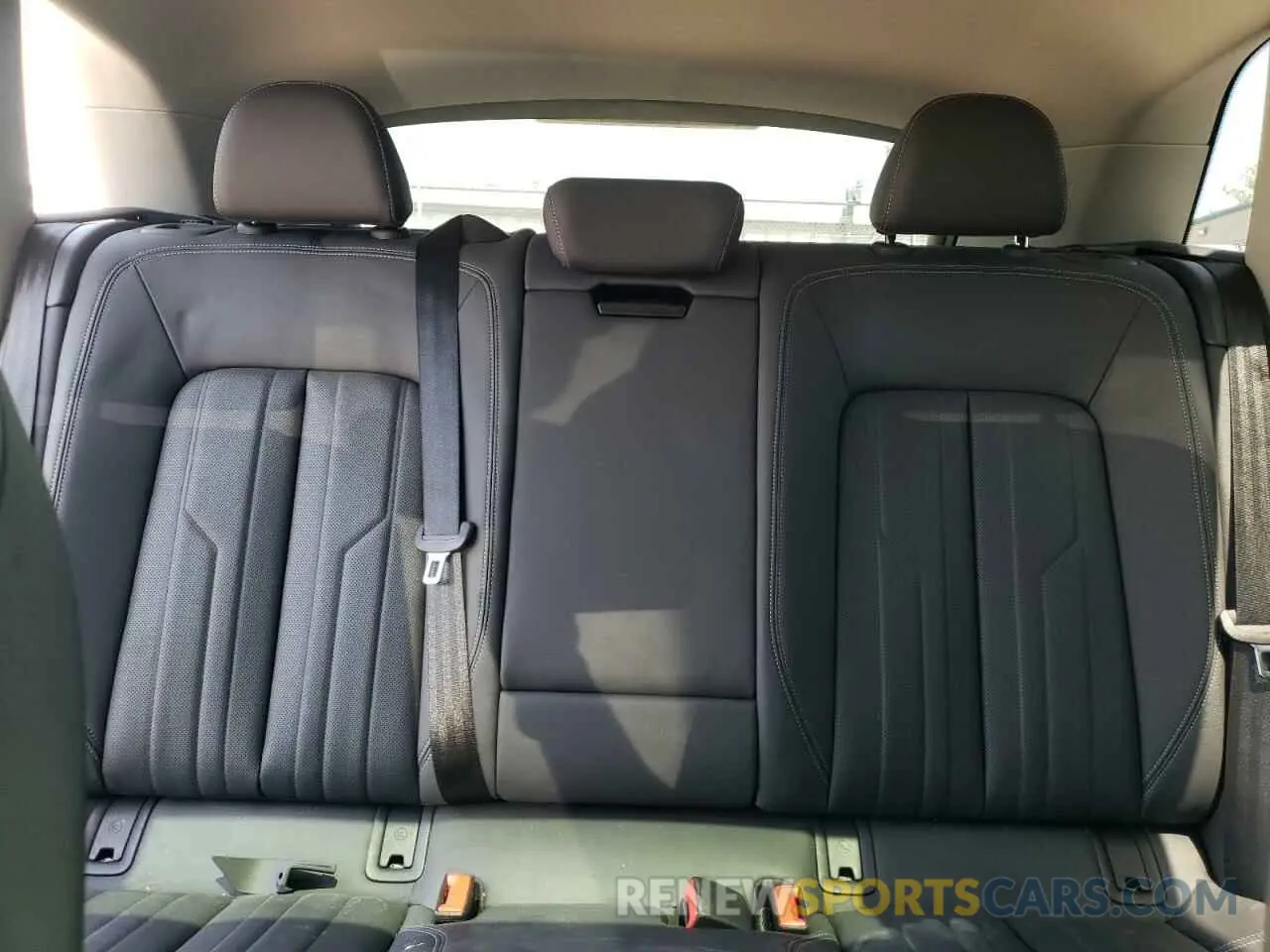 10 Photograph of a damaged car WA15AAGE0RB033134 AUDI Q8 E-TRON 2024