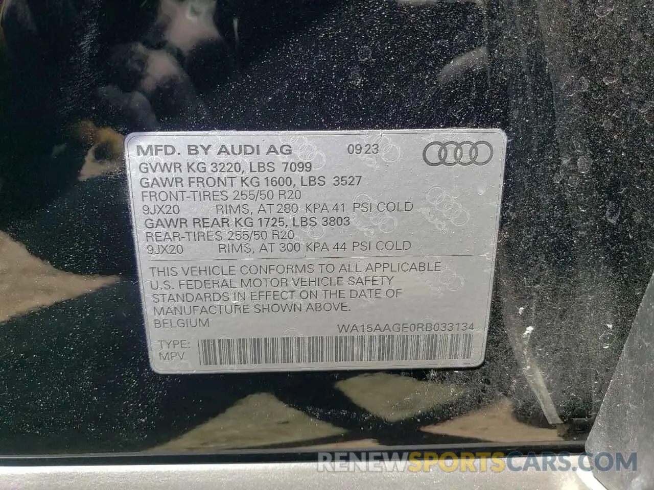 13 Photograph of a damaged car WA15AAGE0RB033134 AUDI Q8 E-TRON 2024