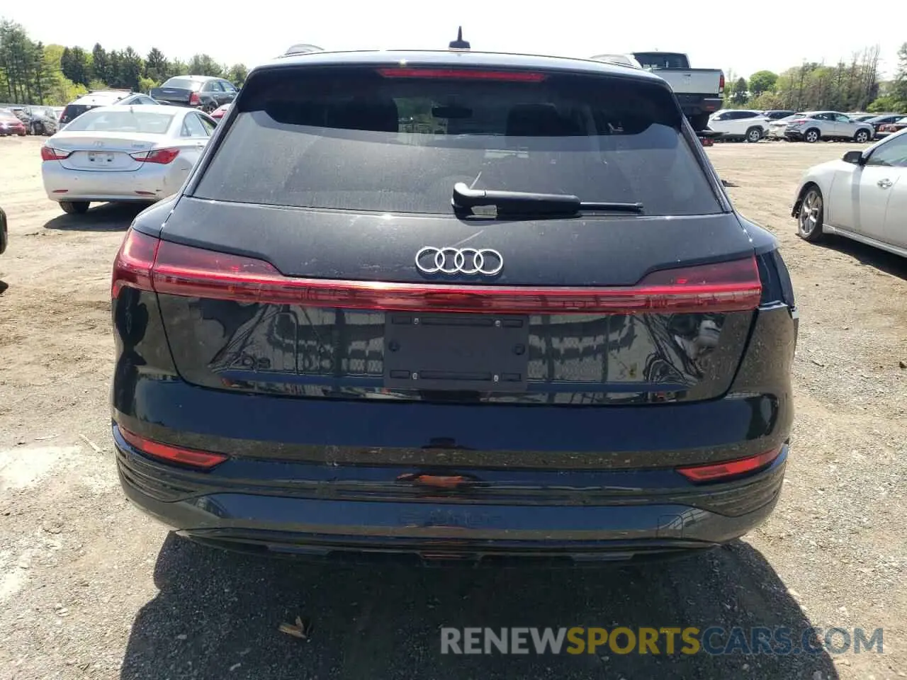 6 Photograph of a damaged car WA15AAGE0RB033134 AUDI Q8 E-TRON 2024