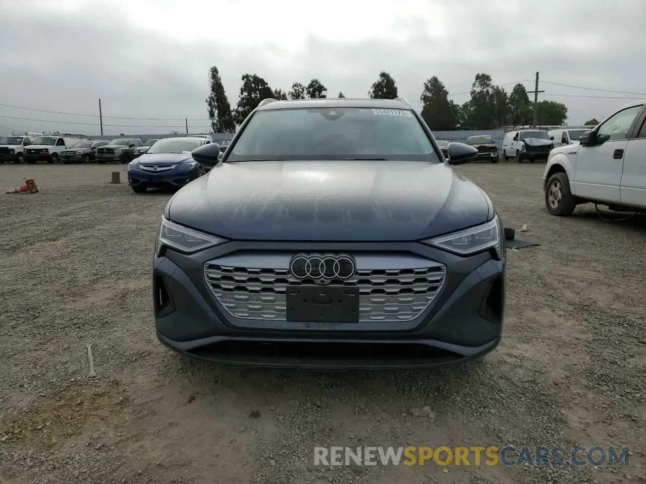 5 Photograph of a damaged car WA15AAGE1RB020361 AUDI Q8 E-TRON 2024