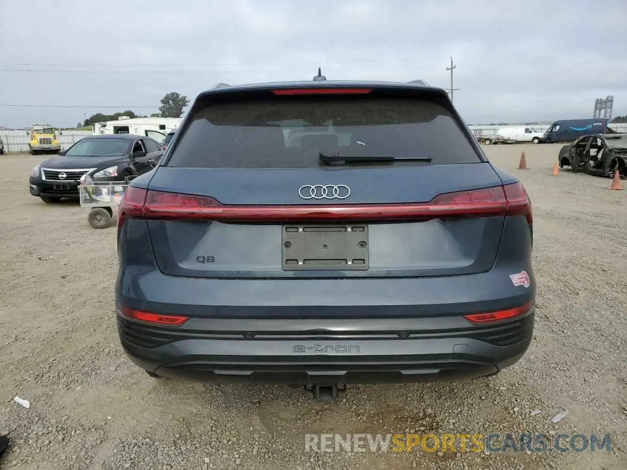 6 Photograph of a damaged car WA15AAGE1RB020361 AUDI Q8 E-TRON 2024