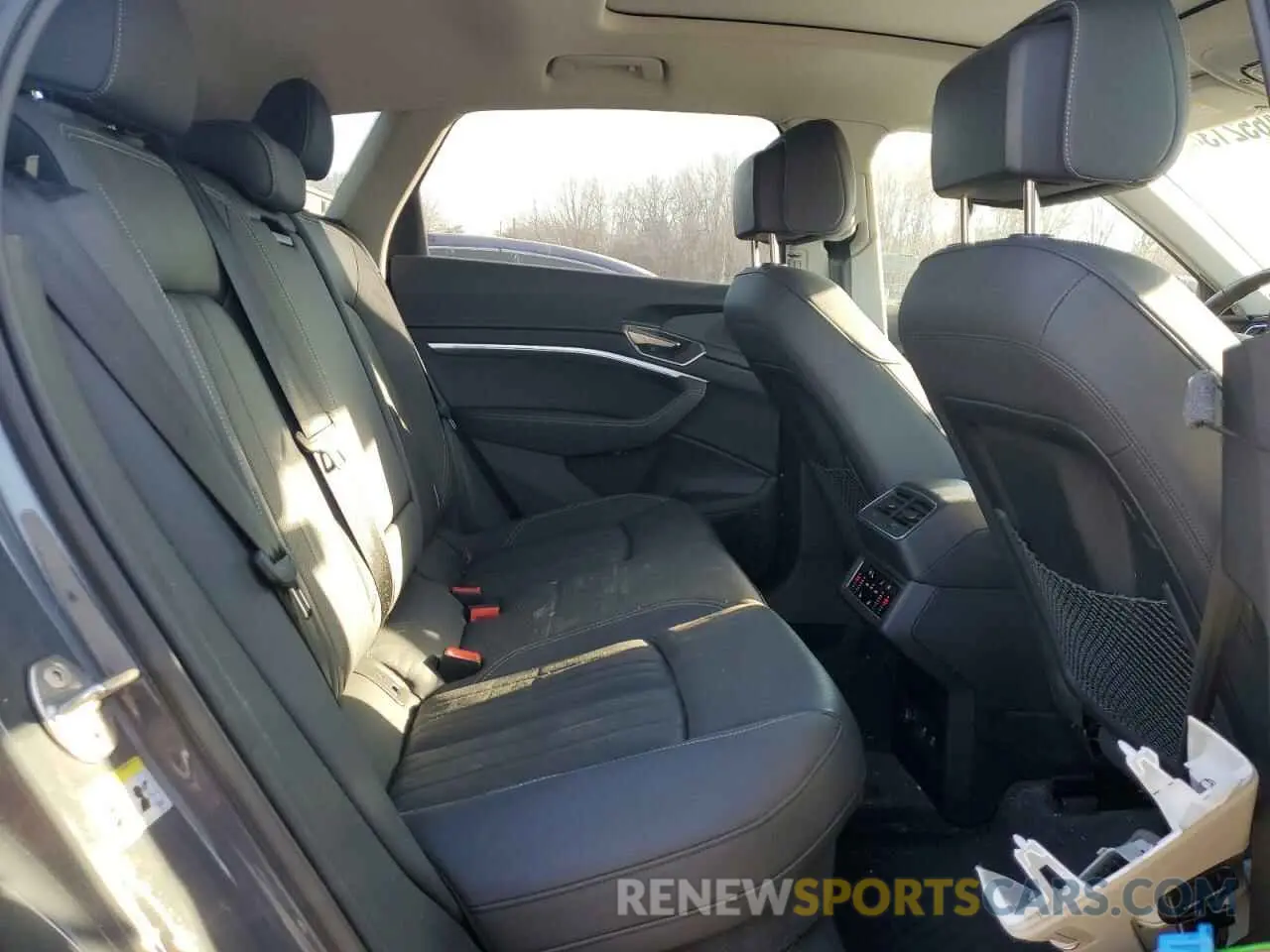 11 Photograph of a damaged car WA15AAGE1RB023051 AUDI Q8 E-TRON 2024