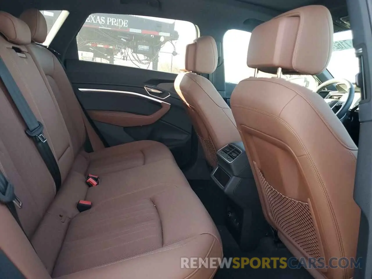 11 Photograph of a damaged car WA15AAGE3RB031412 AUDI Q8 E-TRON 2024