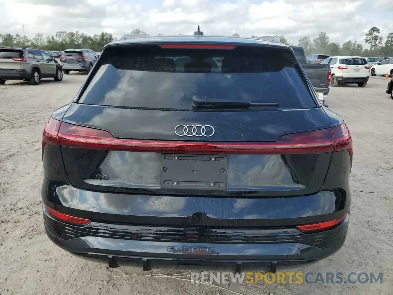 6 Photograph of a damaged car WA15AAGE4RB029832 AUDI Q8 E-TRON 2024
