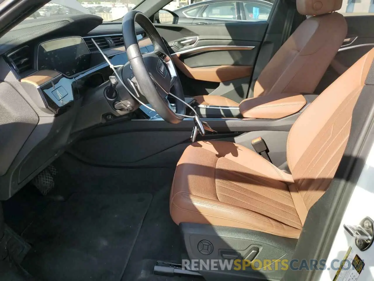 7 Photograph of a damaged car WA15AAGE6RB025796 AUDI Q8 E-TRON 2024