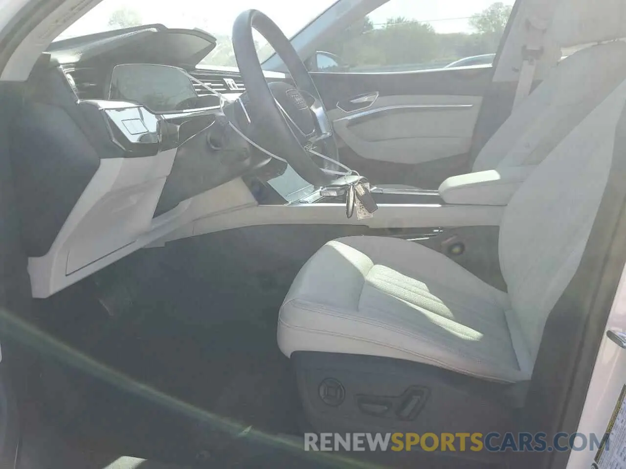 7 Photograph of a damaged car WA15AAGE7RB025662 AUDI Q8 E-TRON 2024