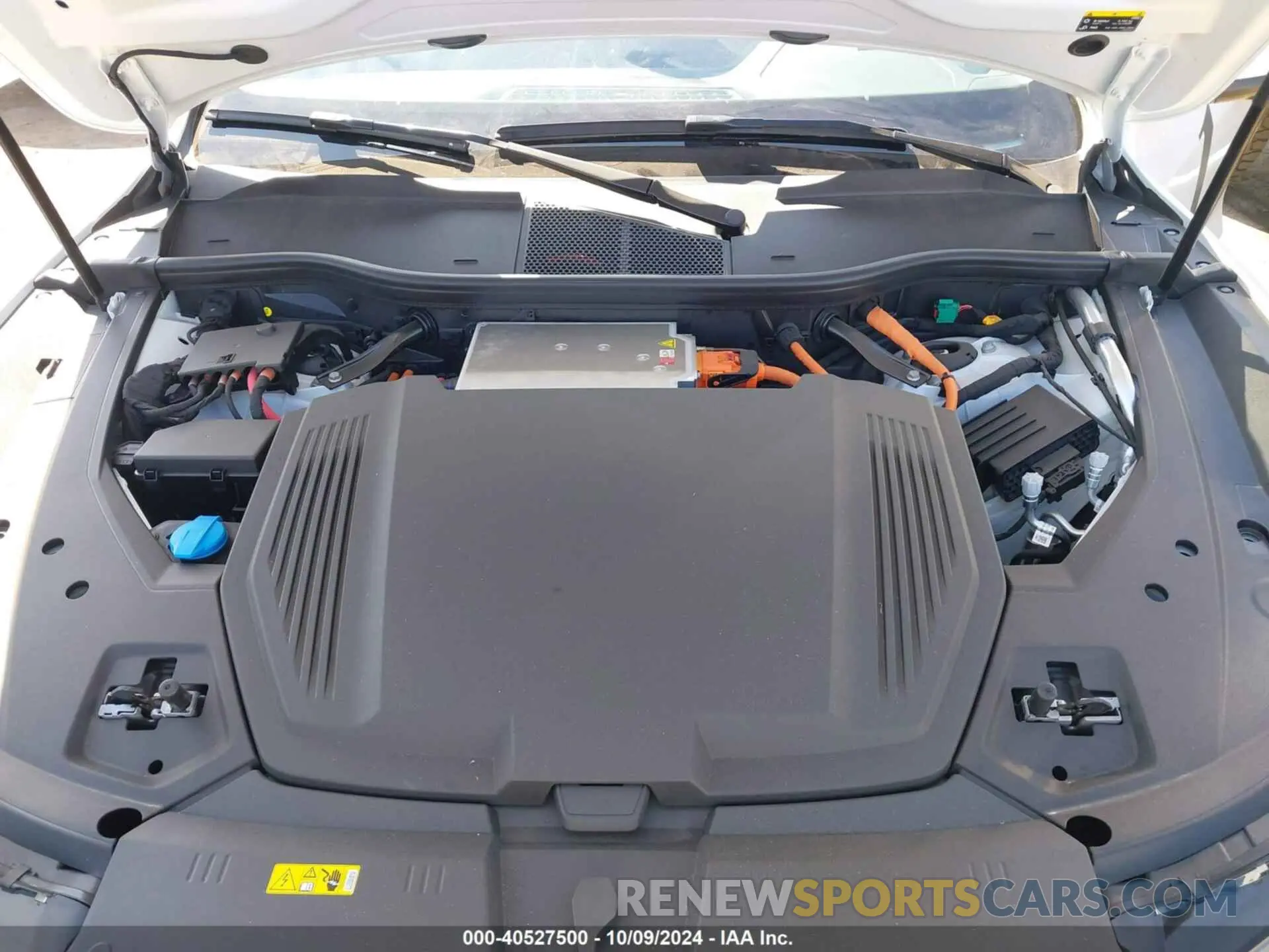 10 Photograph of a damaged car WA15AAGE8RB028828 AUDI Q8 E-TRON 2024