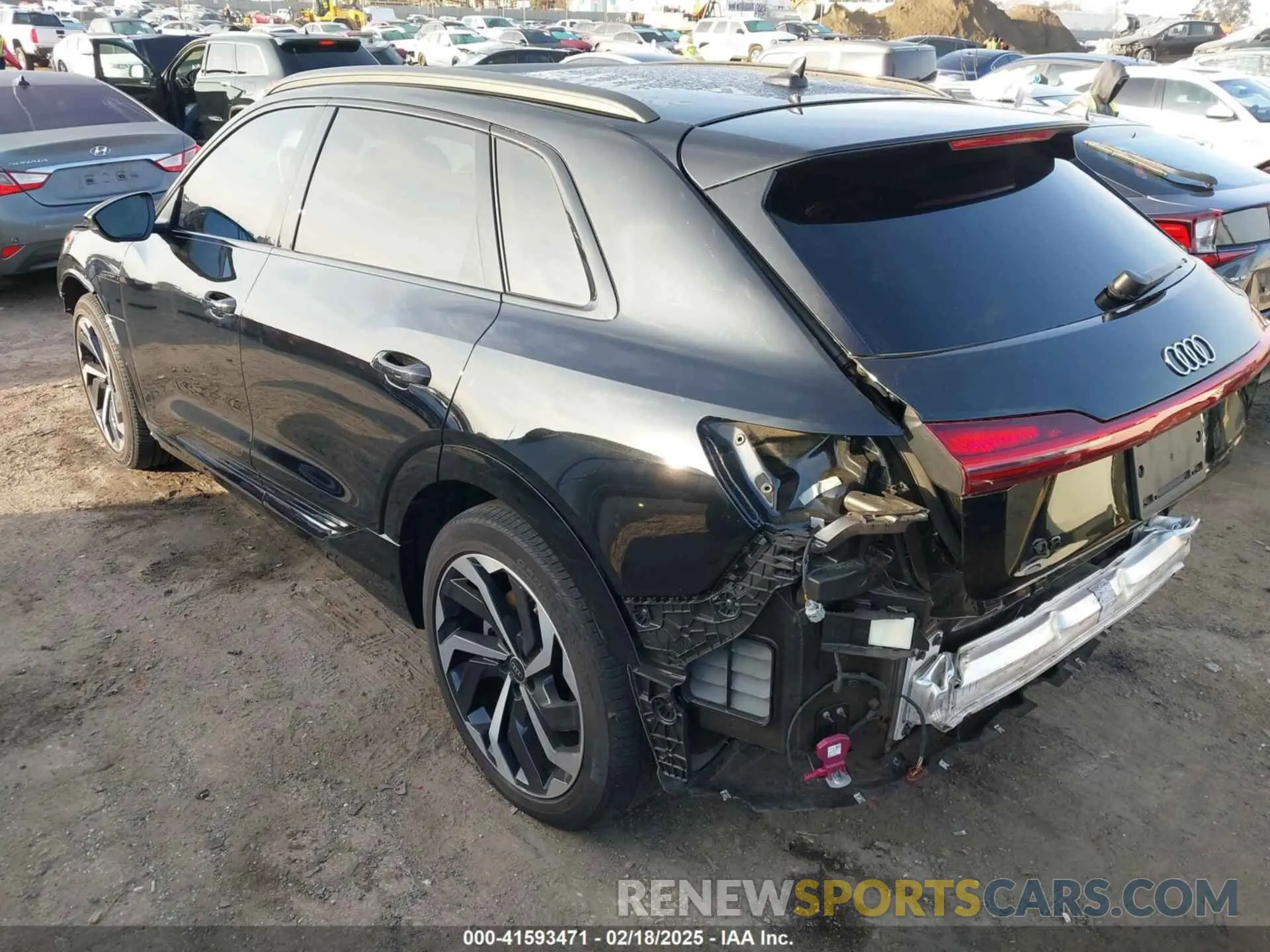 3 Photograph of a damaged car WA15AAGE8RB036637 AUDI Q8 E-TRON 2024