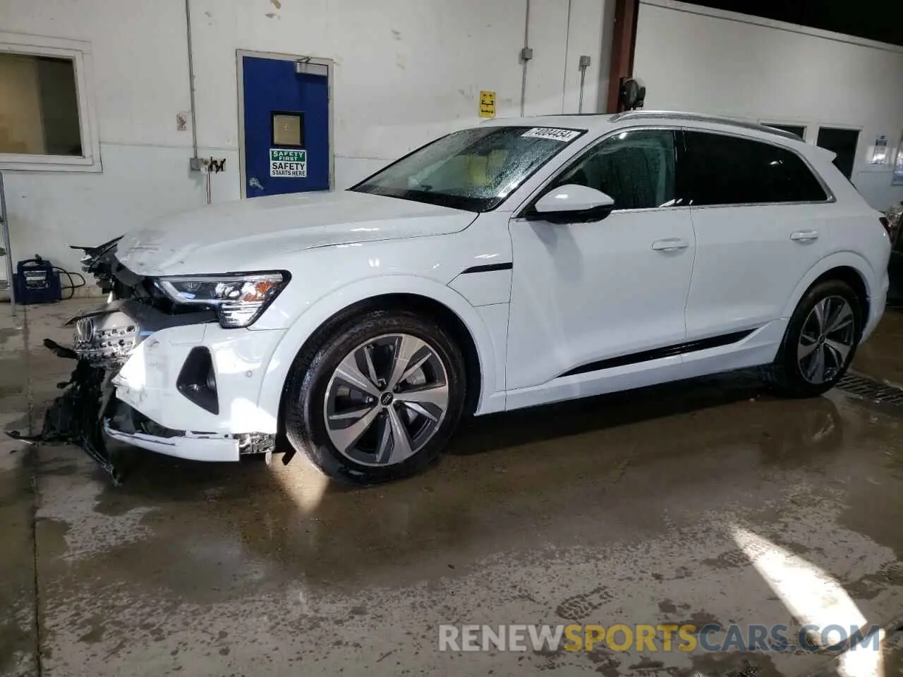1 Photograph of a damaged car WA15AAGE9RB025792 AUDI Q8 E-TRON 2024