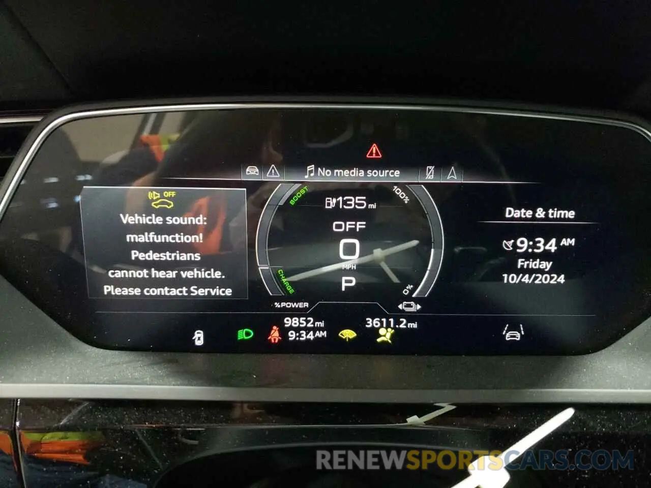 9 Photograph of a damaged car WA15AAGE9RB025792 AUDI Q8 E-TRON 2024