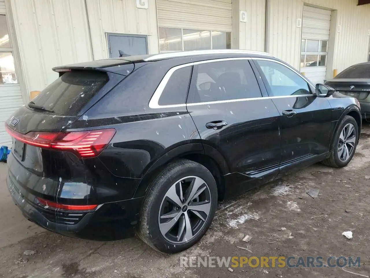 3 Photograph of a damaged car WA15AAGEXRB027535 AUDI Q8 E-TRON 2024