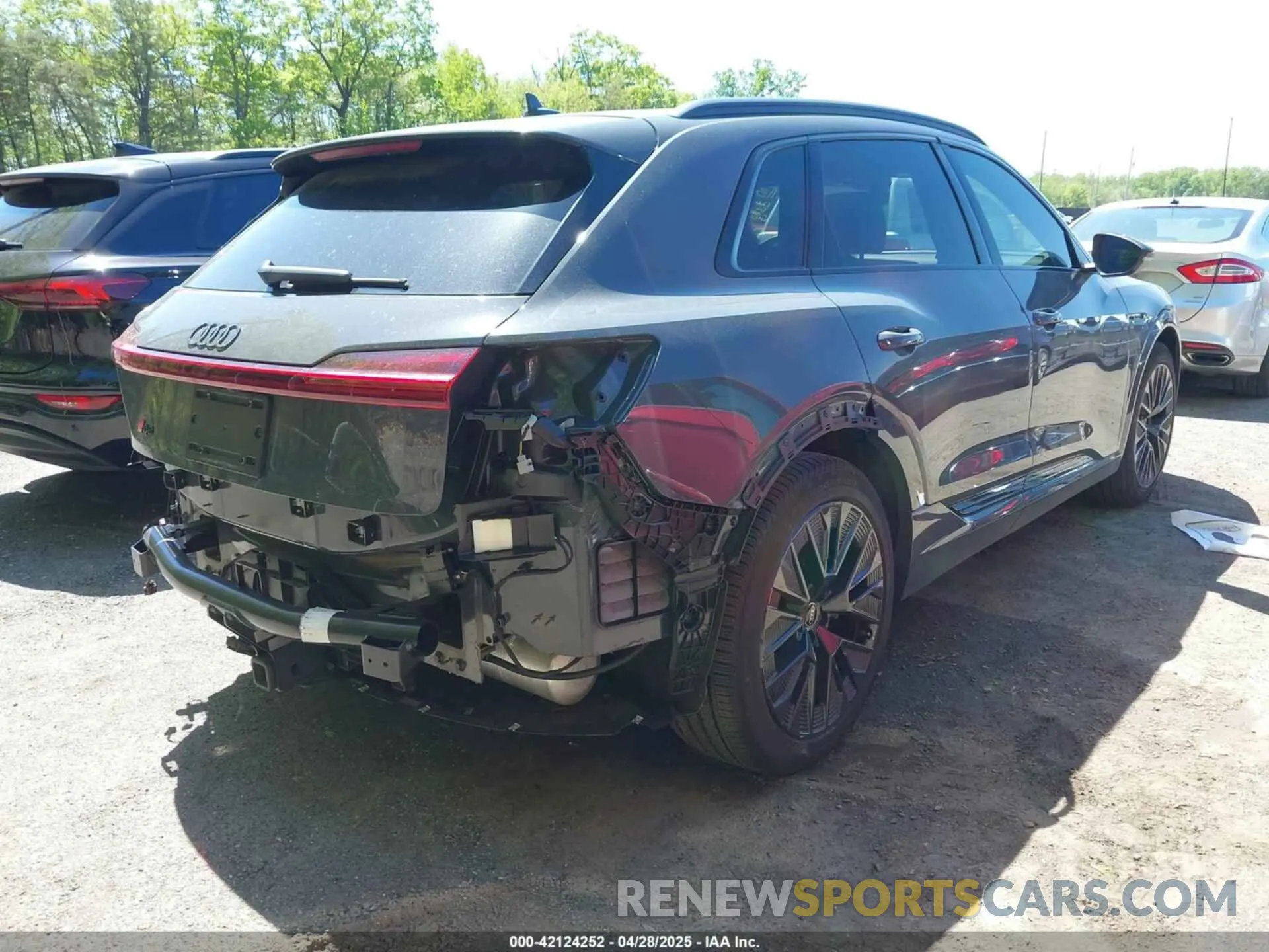 4 Photograph of a damaged car WA16AAGE8RB053944 AUDI Q8 E-TRON 2024