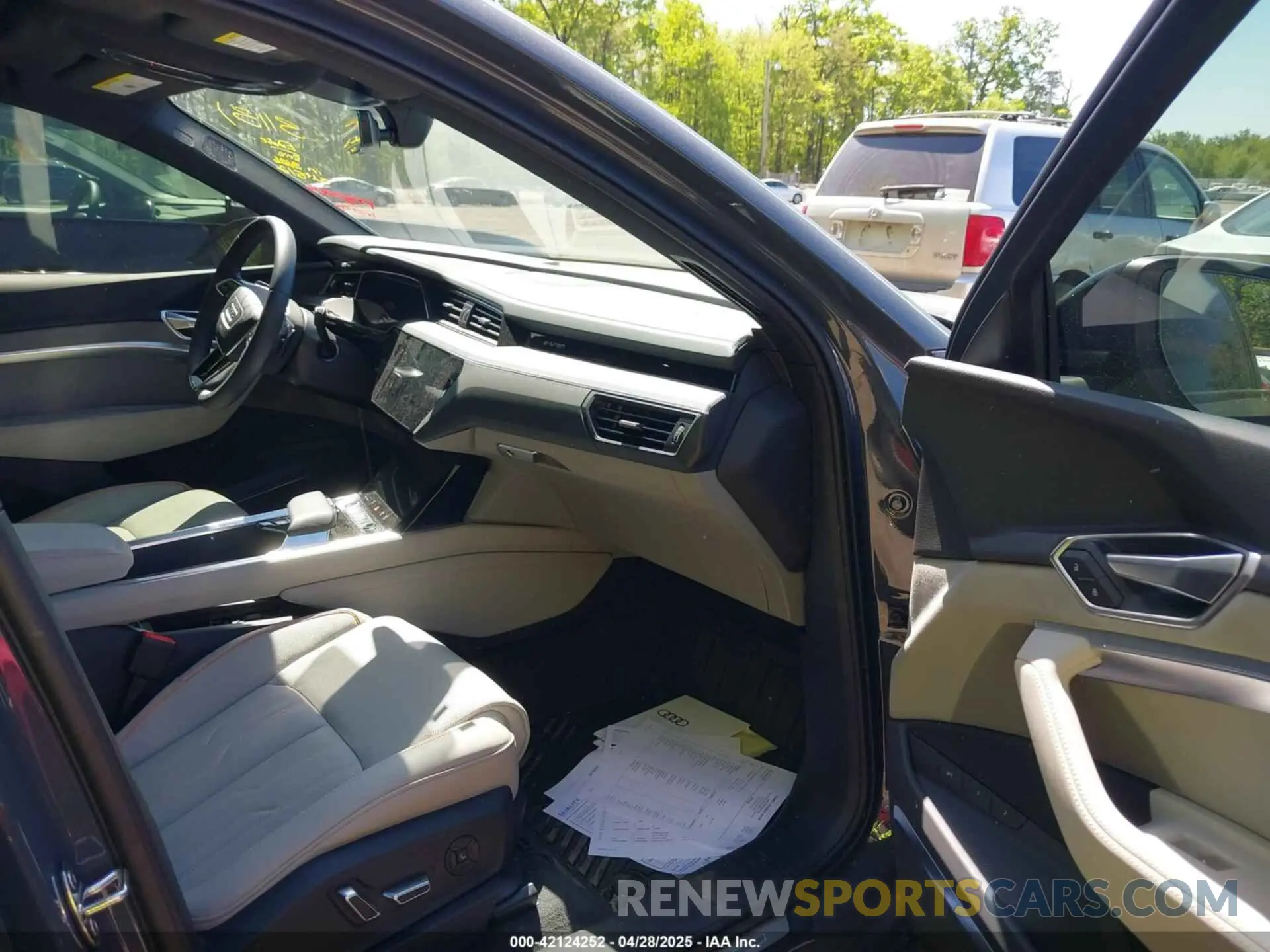 5 Photograph of a damaged car WA16AAGE8RB053944 AUDI Q8 E-TRON 2024