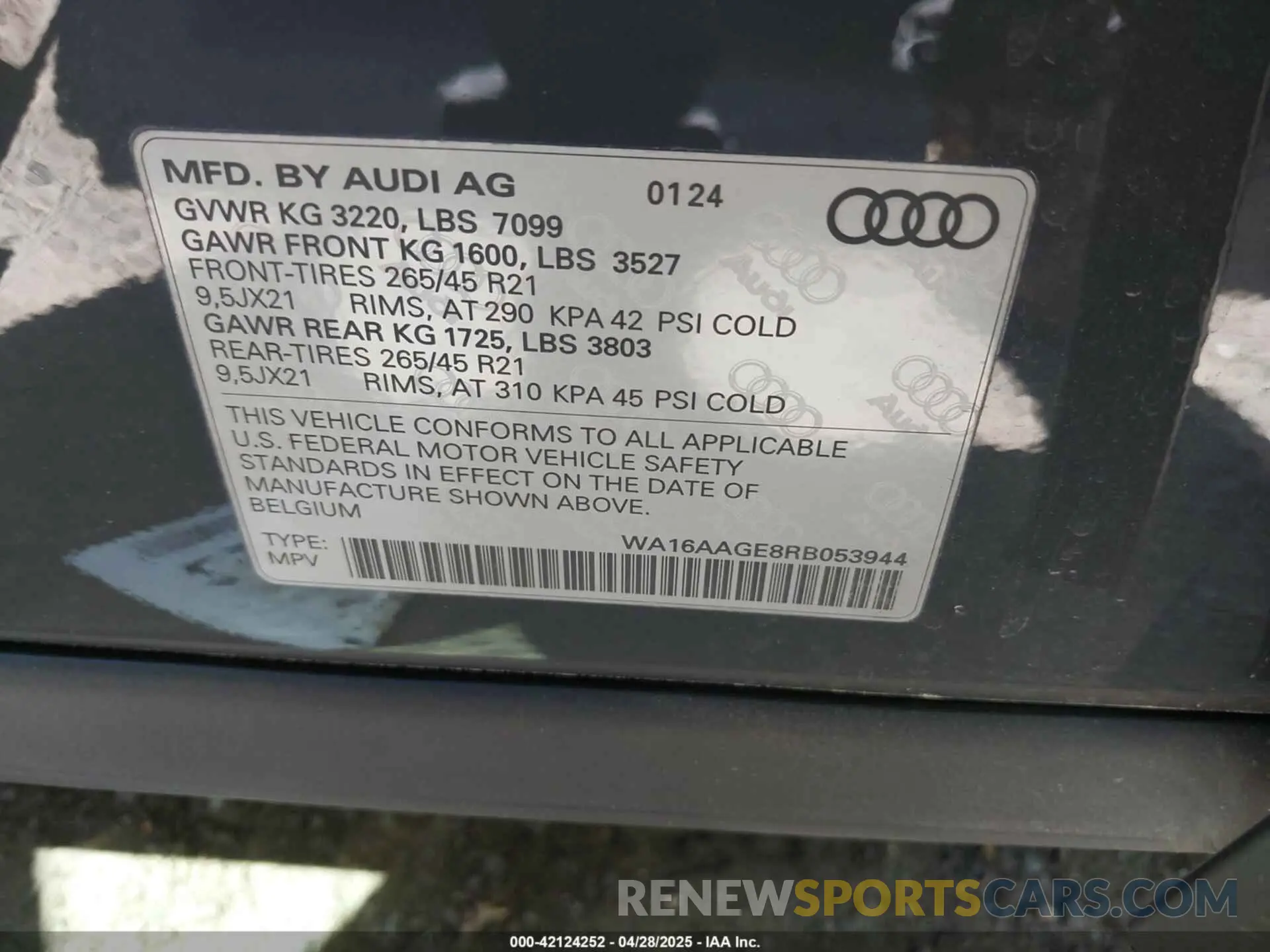 9 Photograph of a damaged car WA16AAGE8RB053944 AUDI Q8 E-TRON 2024