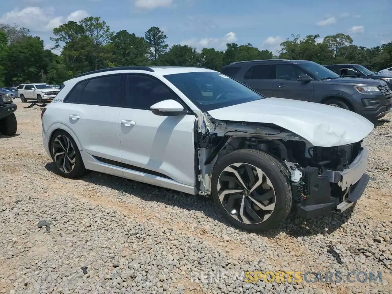 4 Photograph of a damaged car WA16AAGE9RB020144 AUDI Q8 E-TRON 2024