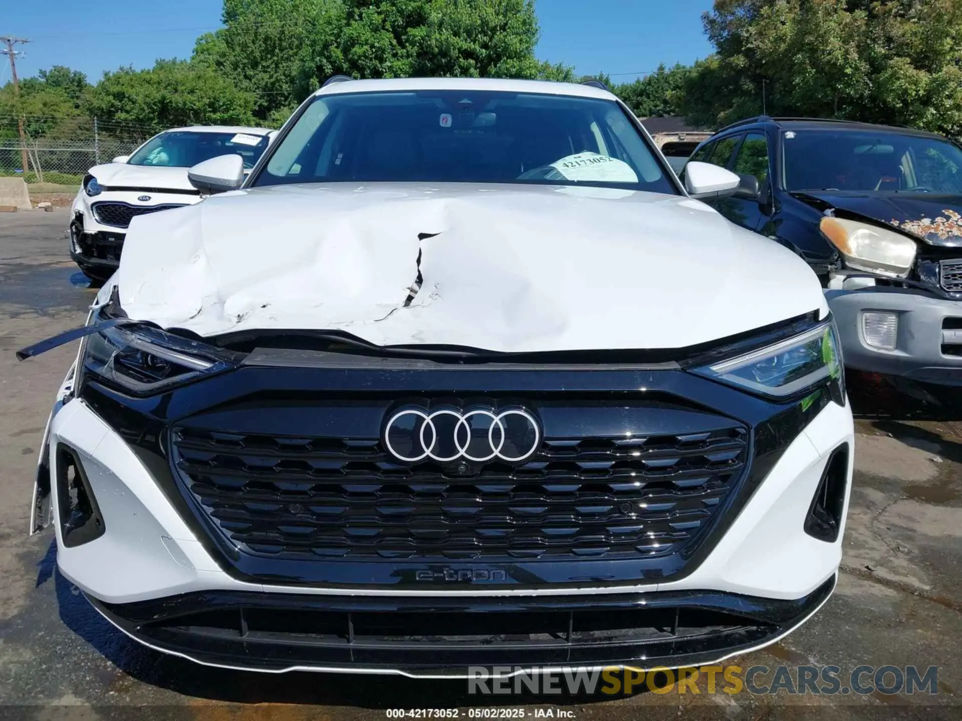 12 Photograph of a damaged car WA16AAGE9RB036425 AUDI Q8 E-TRON 2024