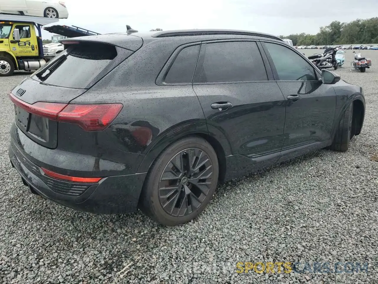 3 Photograph of a damaged car WA16ABGE0RB007398 AUDI Q8 E-TRON 2024