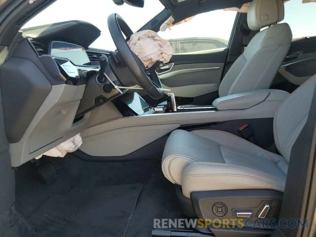 7 Photograph of a damaged car WA16ABGE2RB006933 AUDI Q8 E-TRON 2024