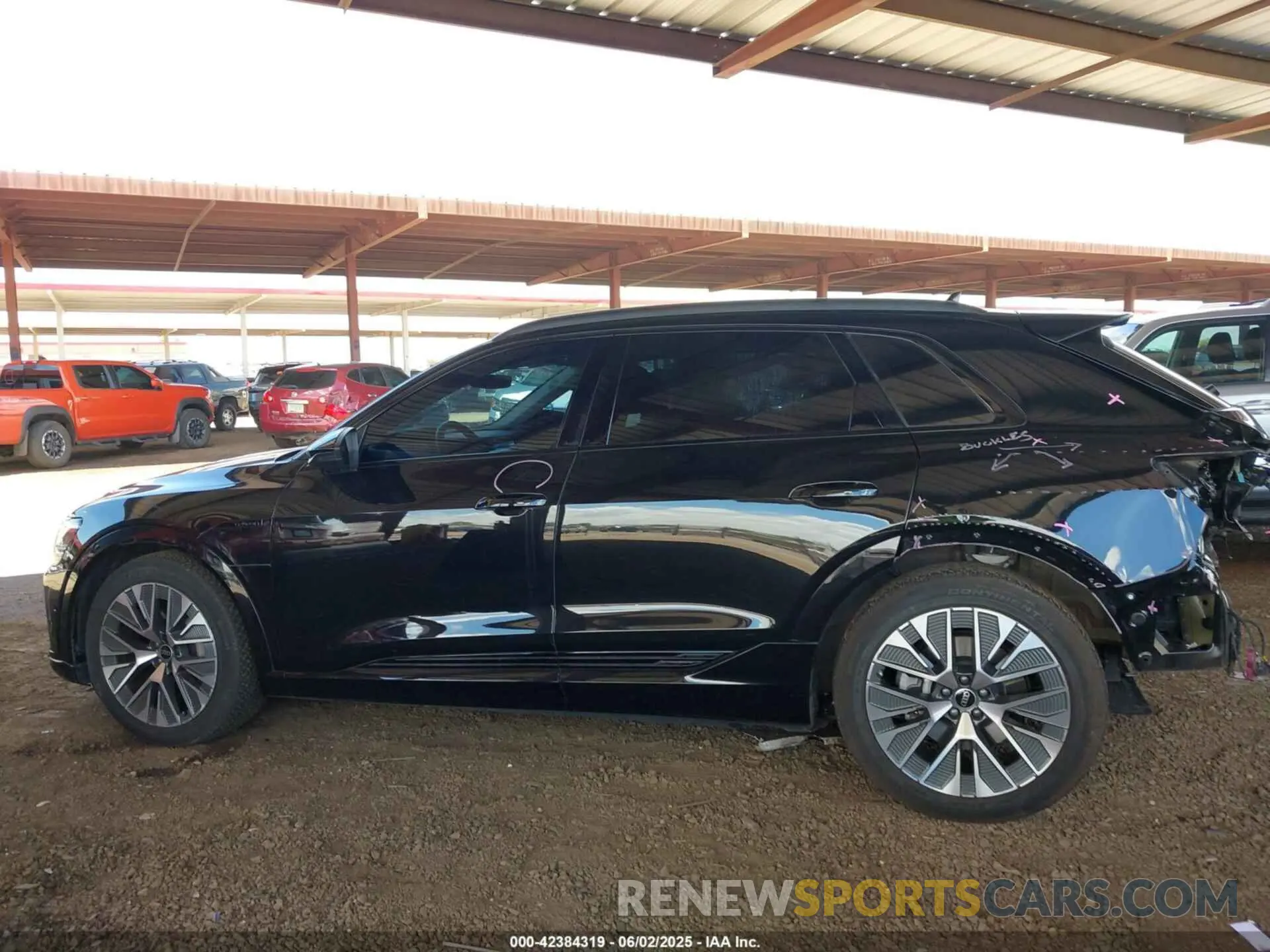 15 Photograph of a damaged car WA16ABGE3RB005015 AUDI Q8 E-TRON 2024
