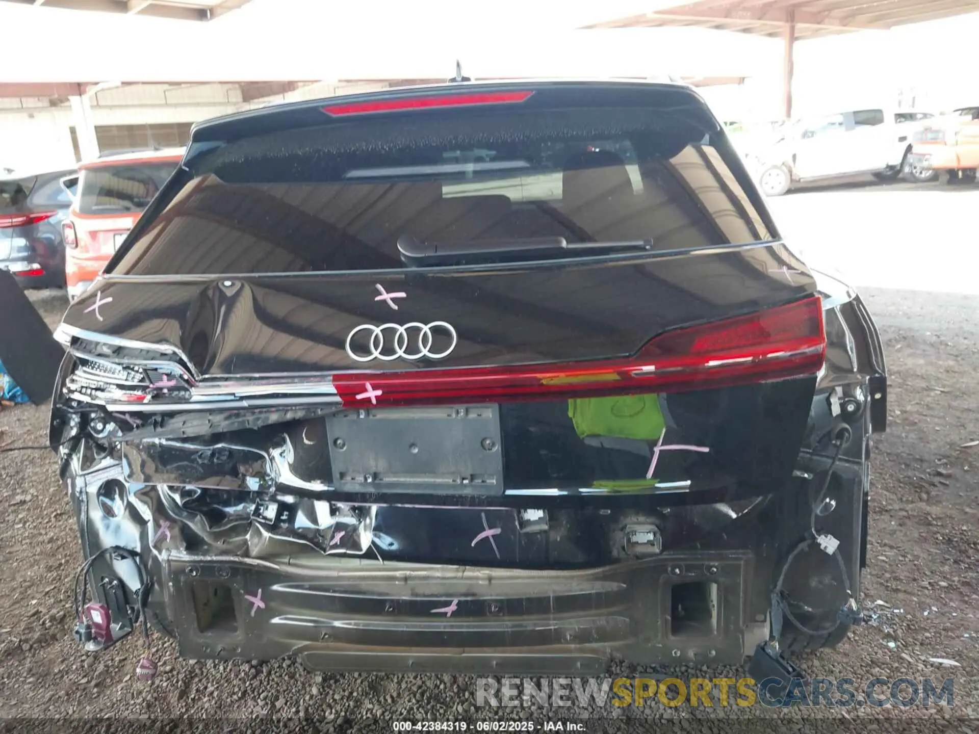 17 Photograph of a damaged car WA16ABGE3RB005015 AUDI Q8 E-TRON 2024