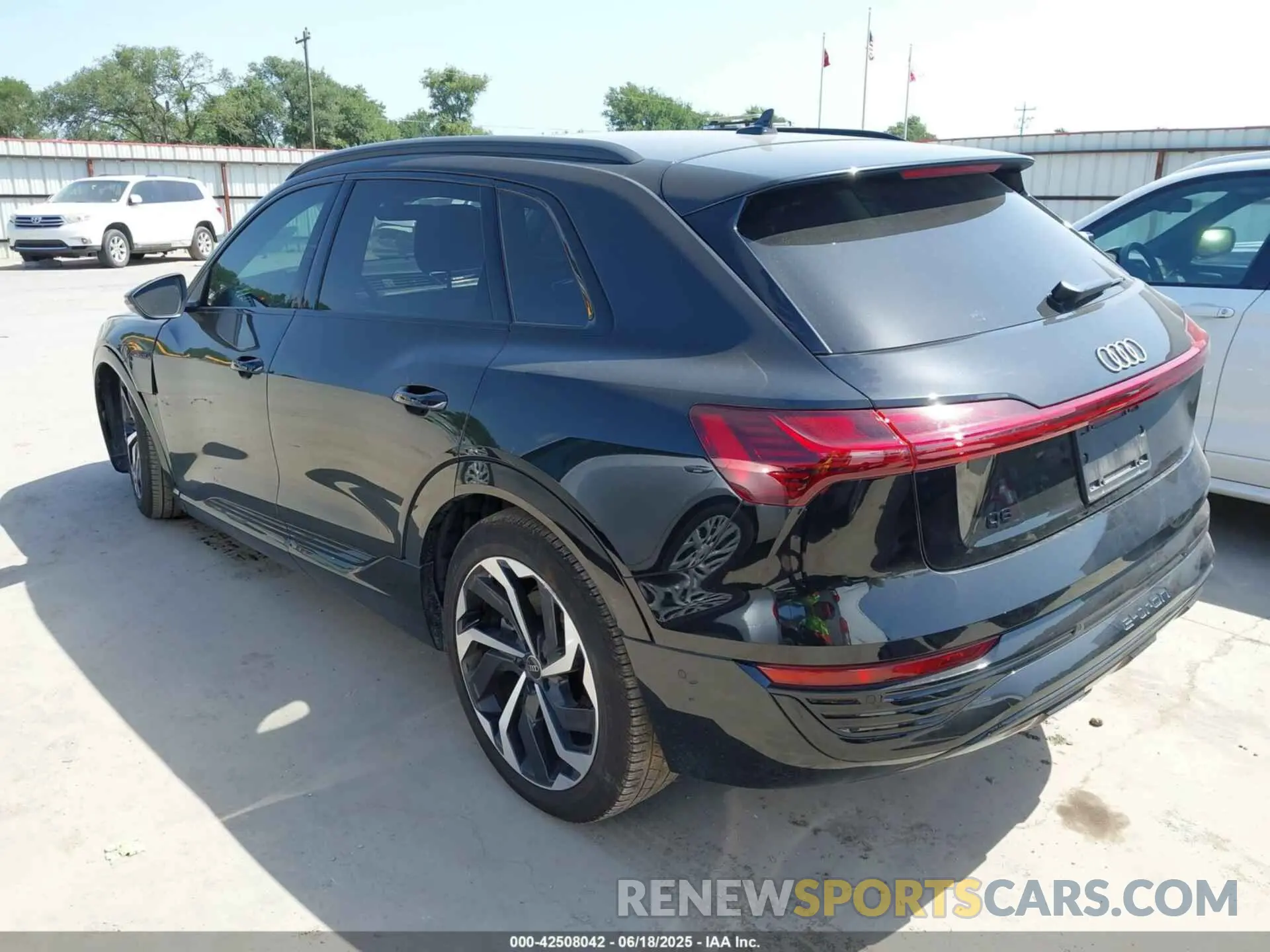 3 Photograph of a damaged car WA16ABGE6RB030782 AUDI Q8 E-TRON 2024