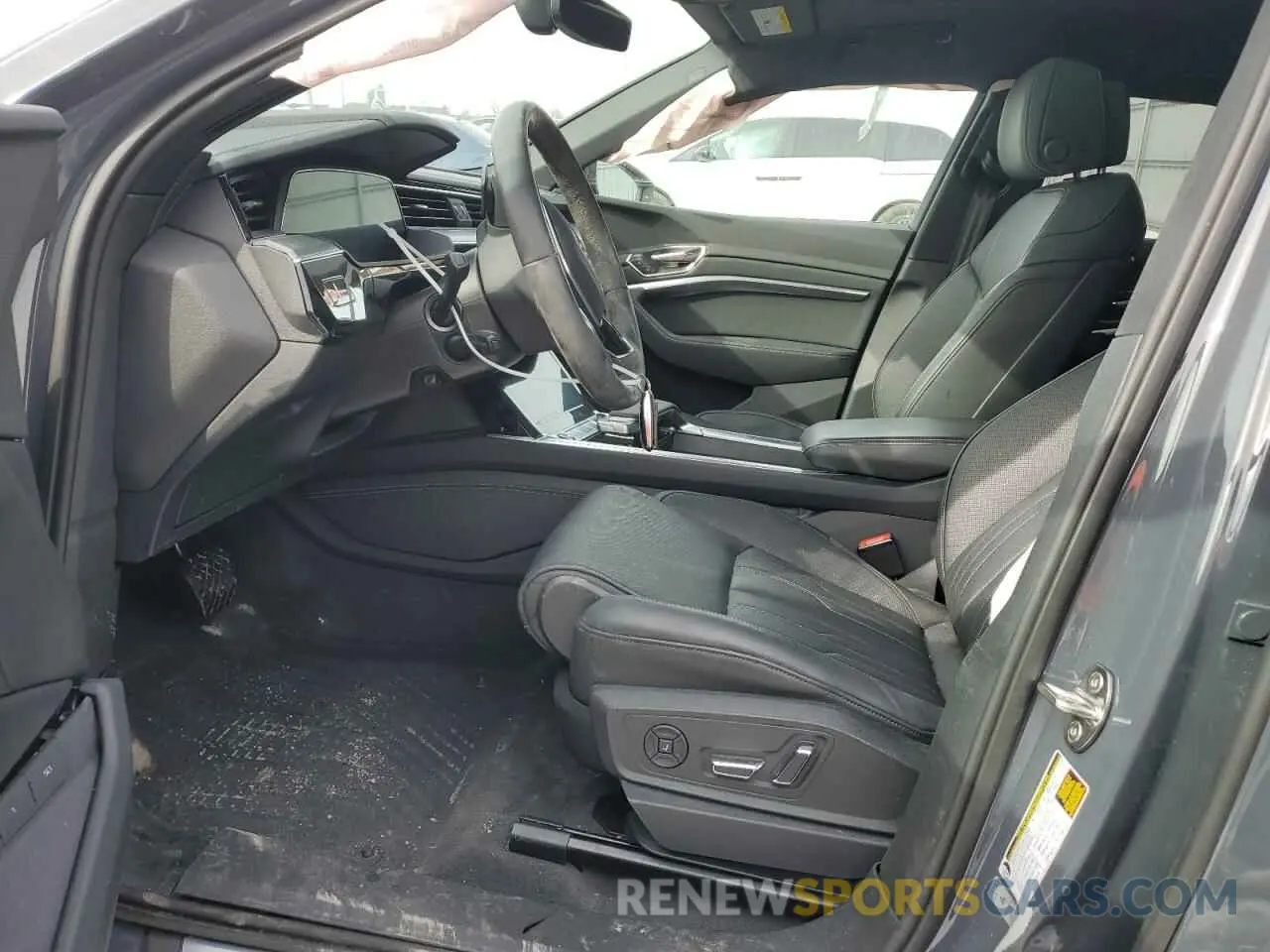 7 Photograph of a damaged car WA1BABGE2RB043043 AUDI Q8 E-TRON 2024