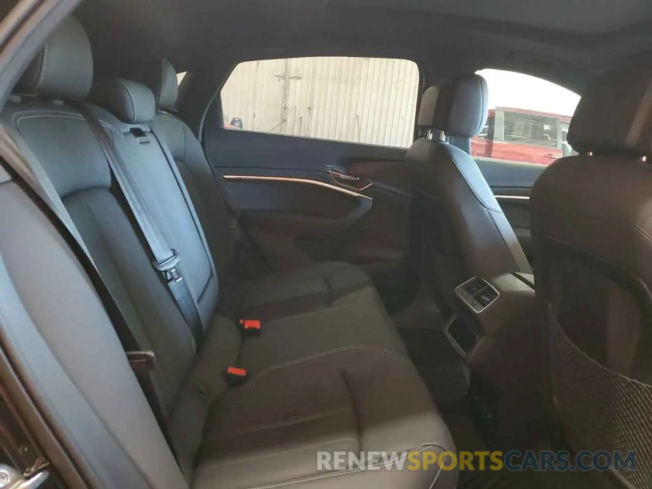10 Photograph of a damaged car WA1CAAGE0RB010685 AUDI Q8 E-TRON 2024