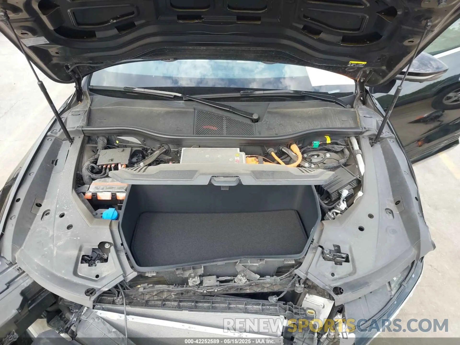 10 Photograph of a damaged car WA1CAAGE3RB005383 AUDI Q8 E-TRON 2024