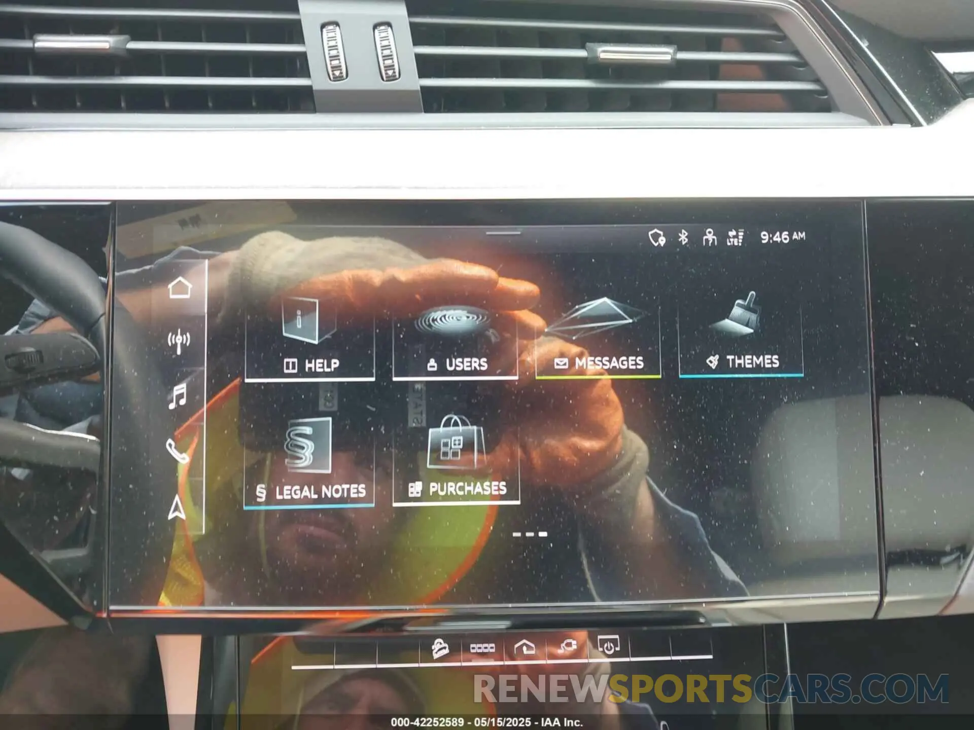 19 Photograph of a damaged car WA1CAAGE3RB005383 AUDI Q8 E-TRON 2024