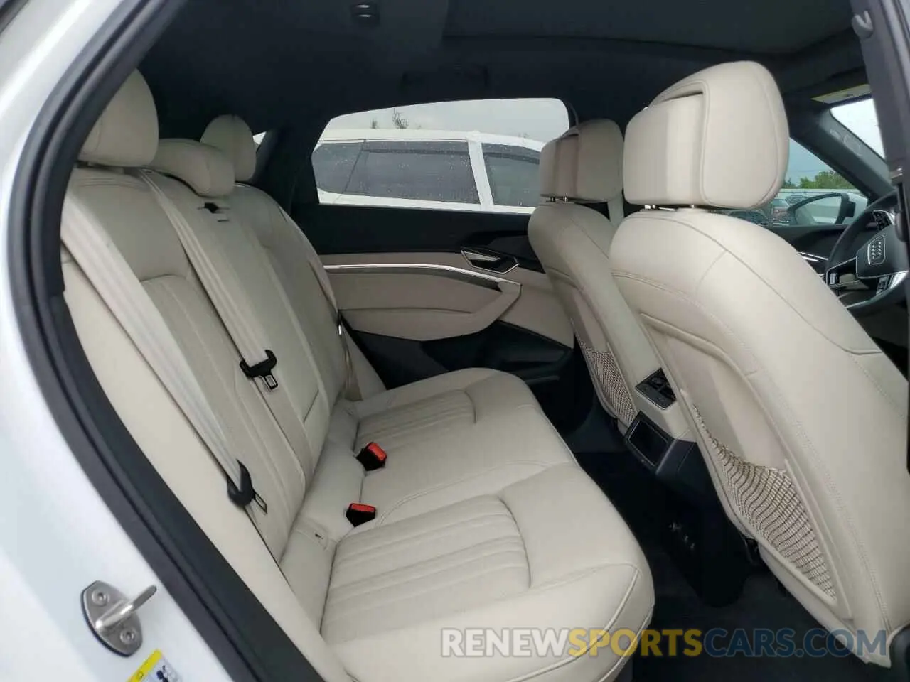 11 Photograph of a damaged car WA1CAAGEXRB007065 AUDI Q8 E-TRON 2024
