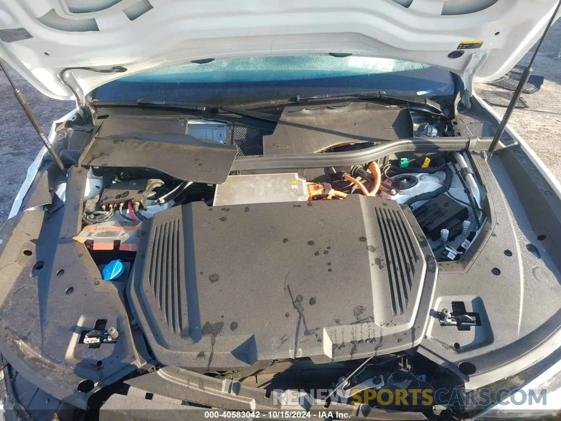 10 Photograph of a damaged car WA1CABGE5RB048497 AUDI Q8 E-TRON 2024