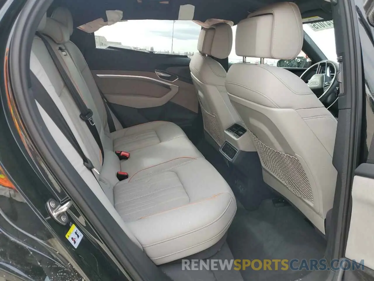 10 Photograph of a damaged car WA1DAAGE7RB038858 AUDI Q8 E-TRON 2024